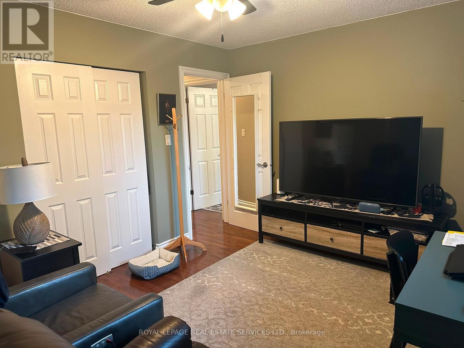 












UPPER - 172 QUEEN STREET

,
New Tecumseth,




Ontario
L9R1K2

