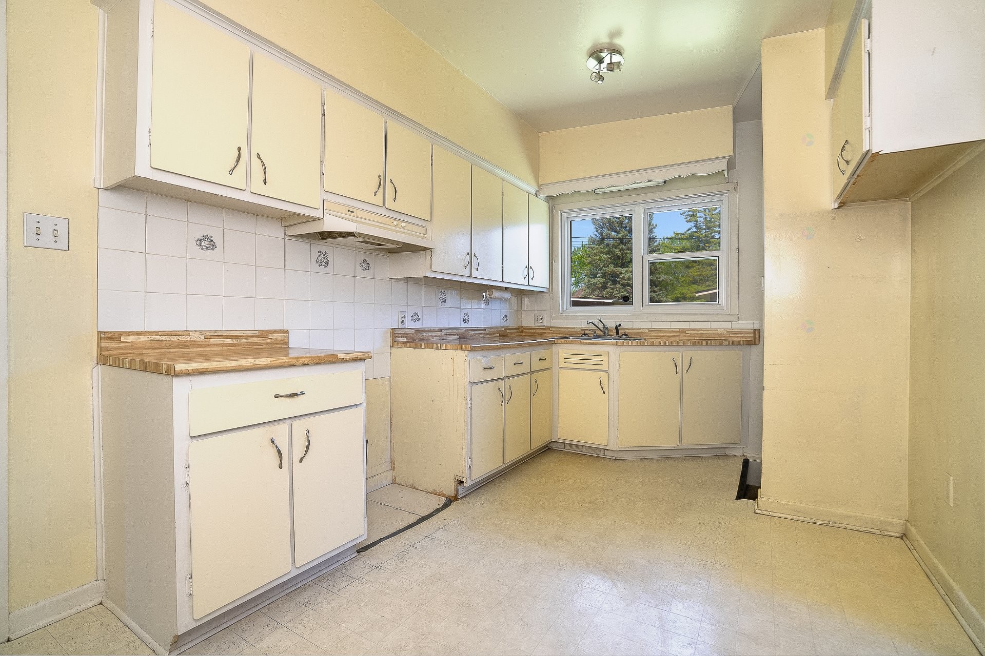 









61


Rue Pendale

,
Longueuil (Greenfield Park),




QC
J4V2V9


