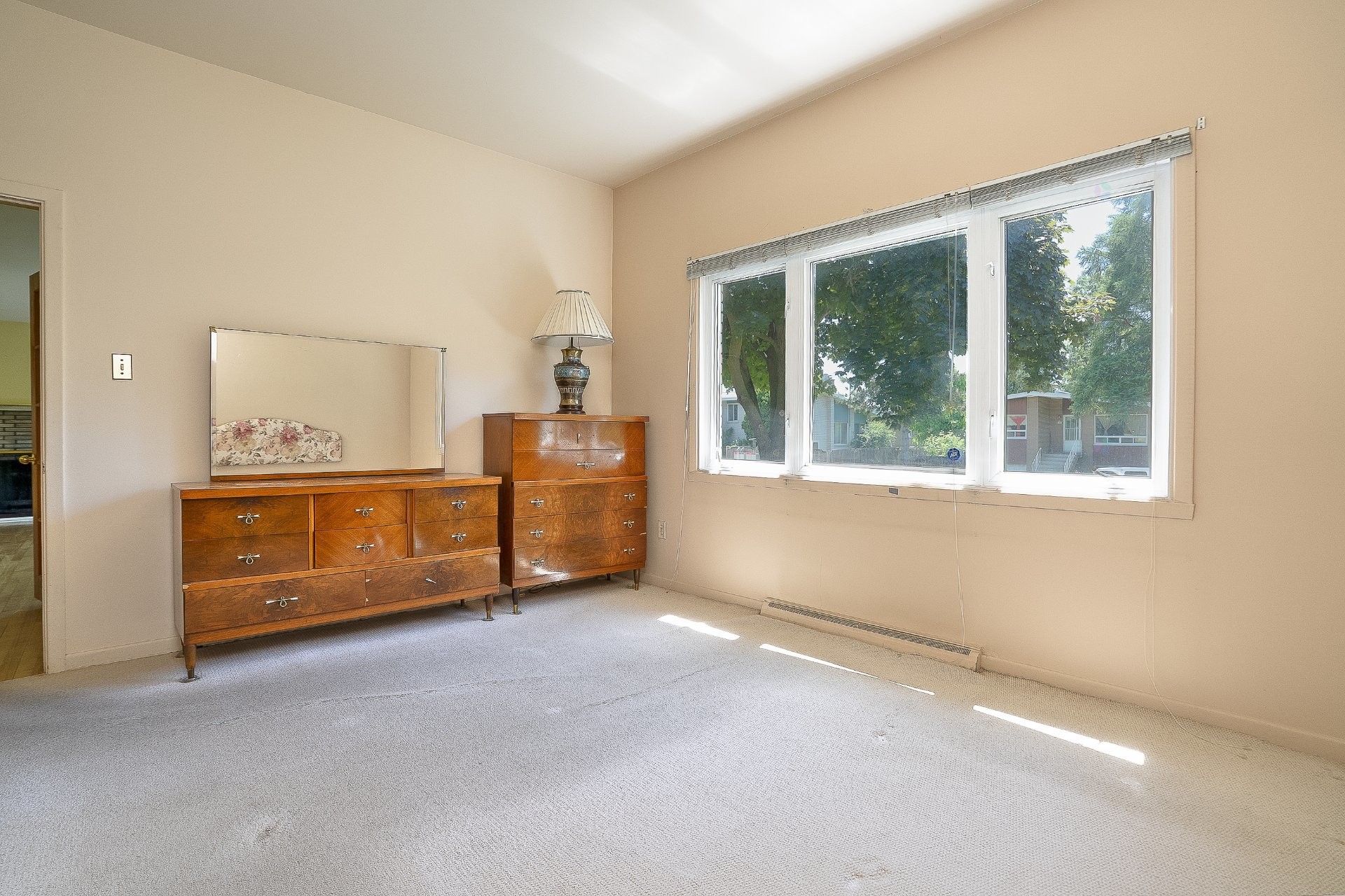 









61


Rue Pendale

,
Longueuil (Greenfield Park),




QC
J4V2V9

