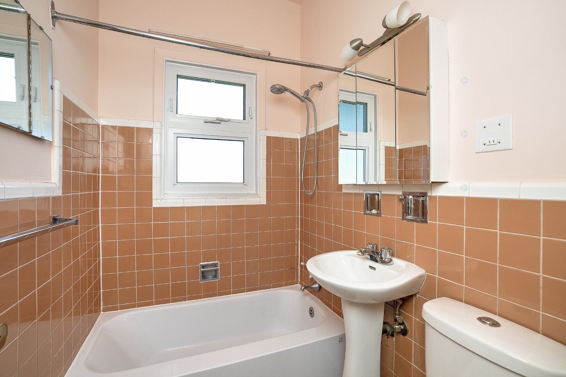 









61


Rue Pendale

,
Longueuil (Greenfield Park),




QC
J4V2V9

