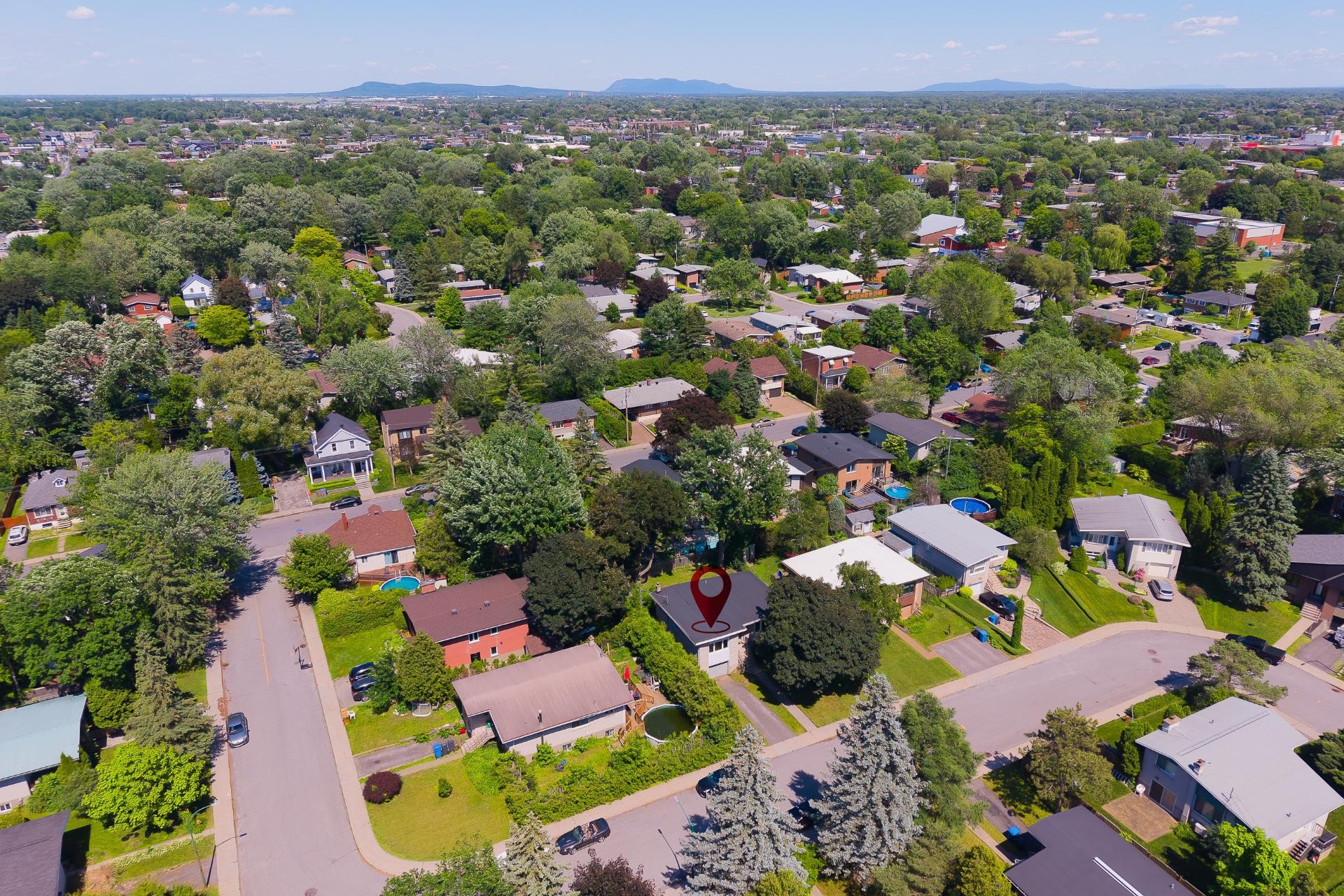 









61


Rue Pendale

,
Longueuil (Greenfield Park),




QC
J4V2V9


