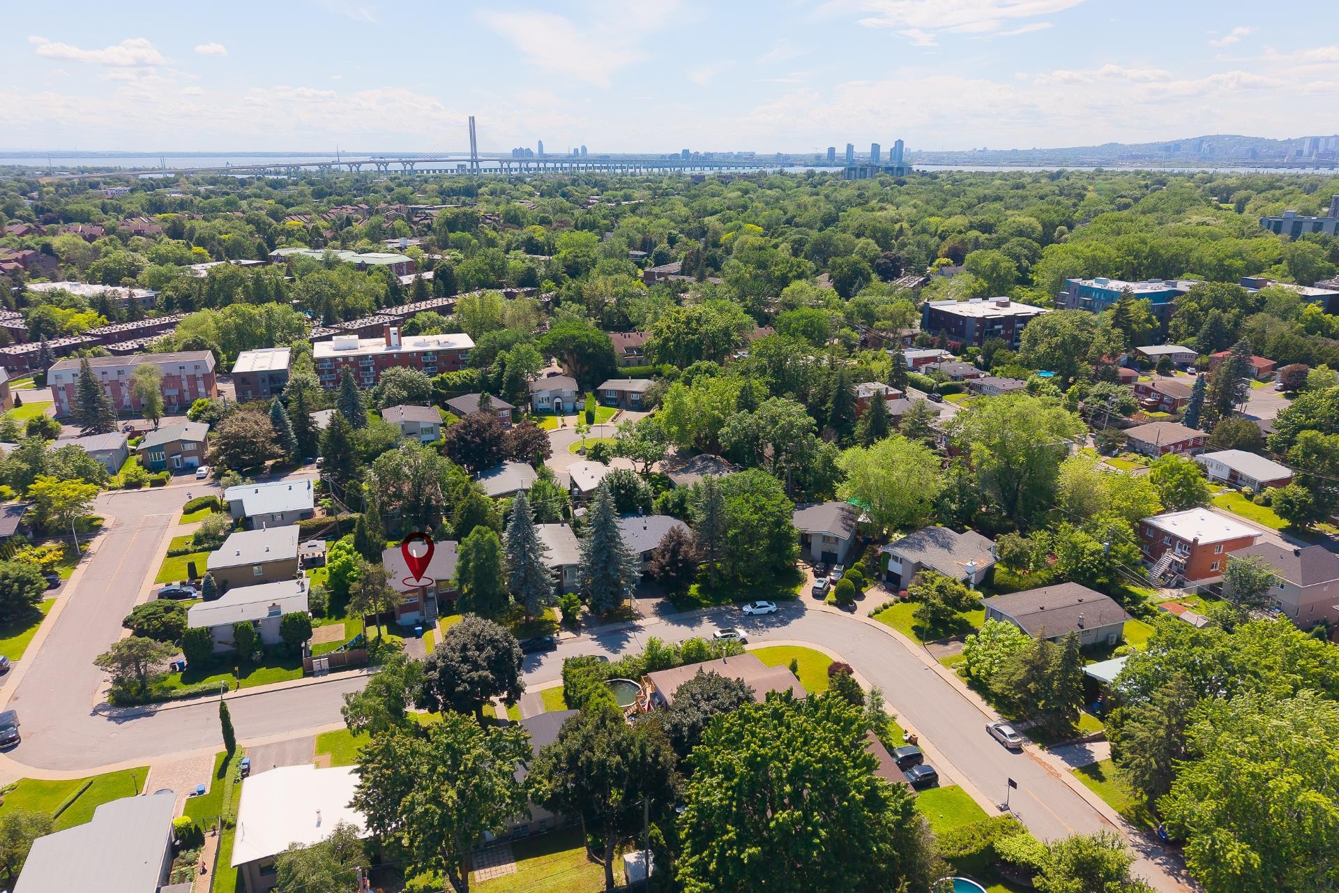 









61


Rue Pendale

,
Longueuil (Greenfield Park),




QC
J4V2V9

