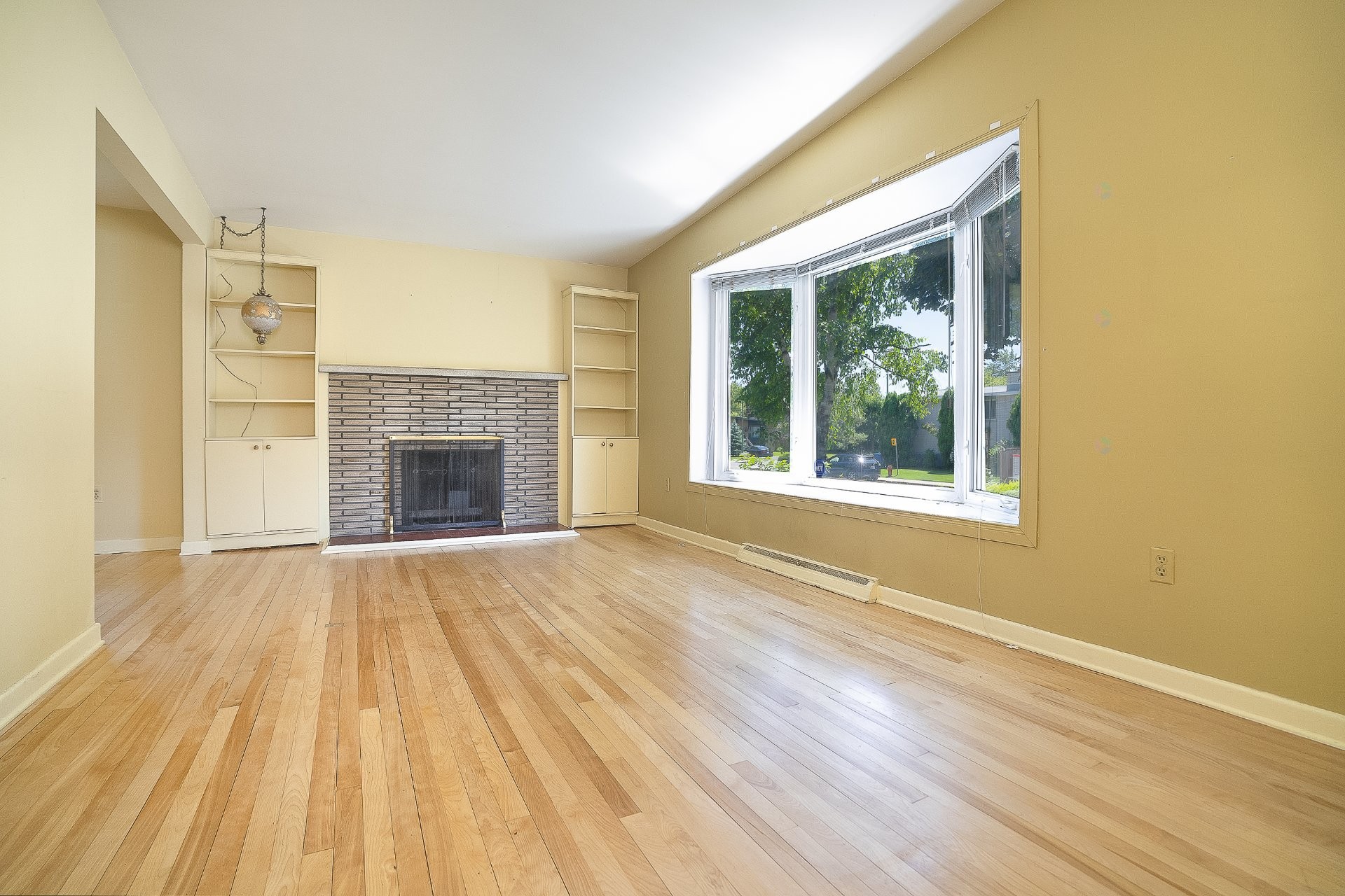 









61


Rue Pendale

,
Longueuil (Greenfield Park),




QC
J4V2V9

