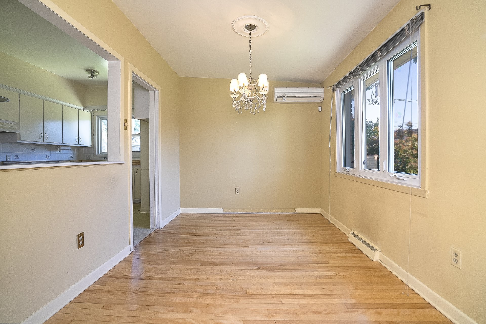 









61


Rue Pendale

,
Longueuil (Greenfield Park),




QC
J4V2V9

