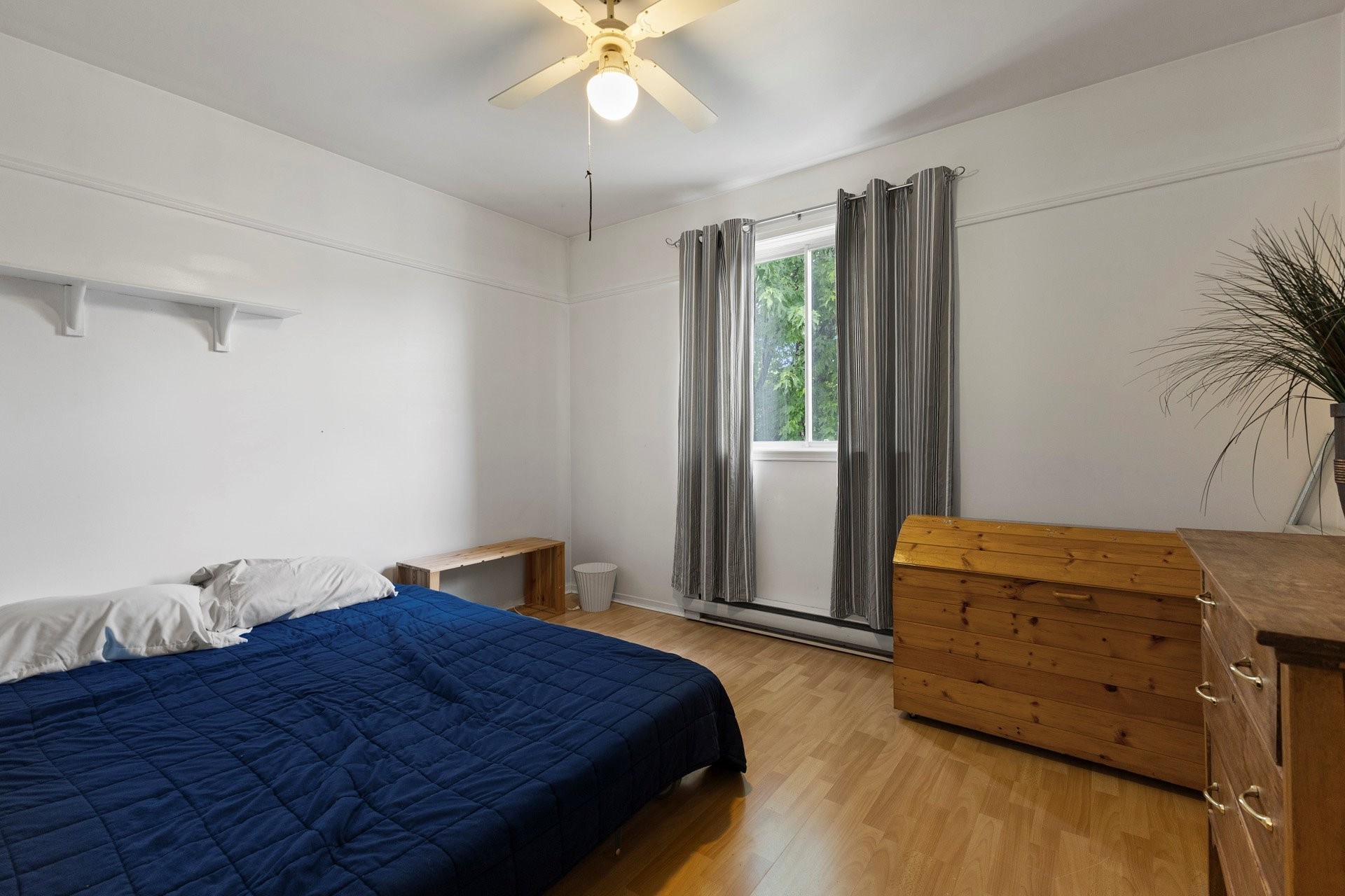 









296


12e Avenue

,
Saint-Zotique,




QC
J0P1Z0

