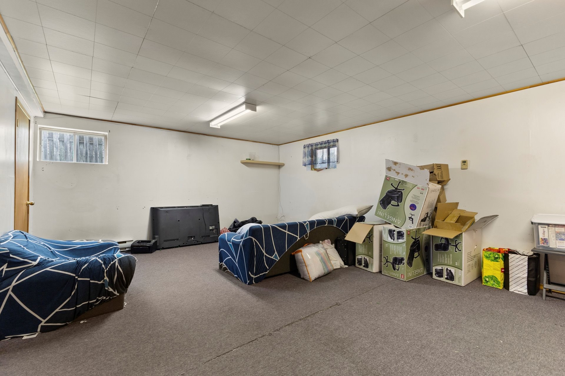 









296


12e Avenue

,
Saint-Zotique,




QC
J0P1Z0

