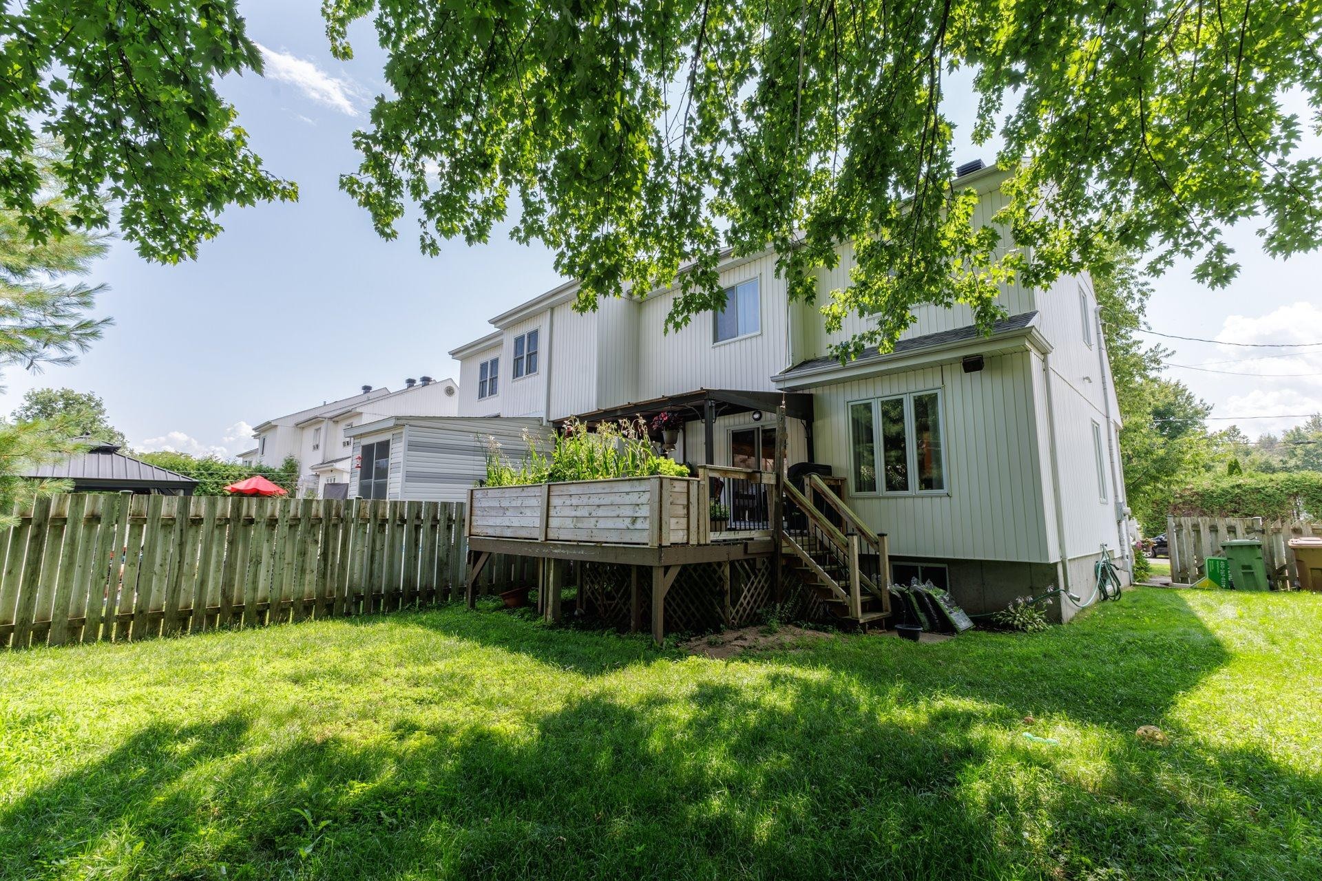 









296


12e Avenue

,
Saint-Zotique,




QC
J0P1Z0

