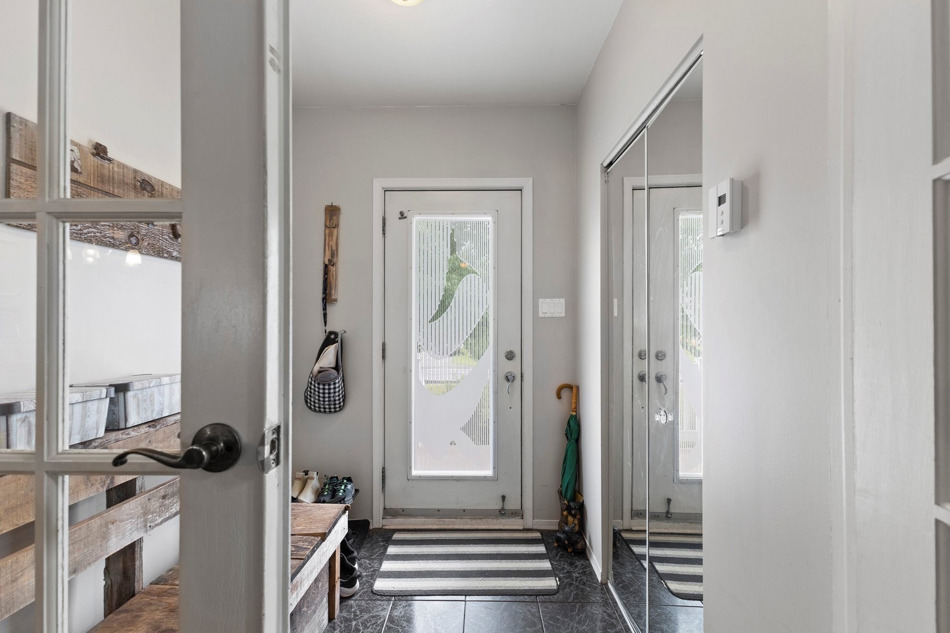 









296


12e Avenue

,
Saint-Zotique,




QC
J0P1Z0

