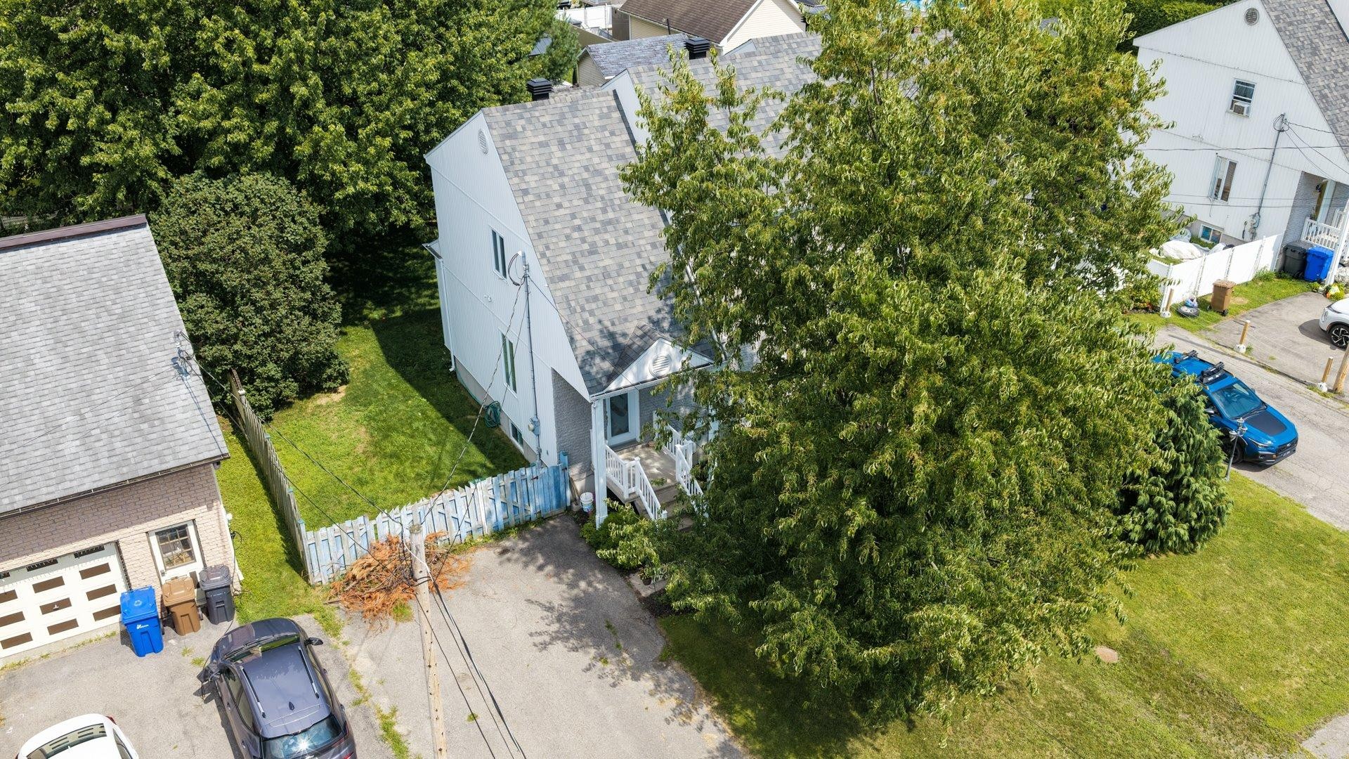 









296


12e Avenue

,
Saint-Zotique,




QC
J0P1Z0


