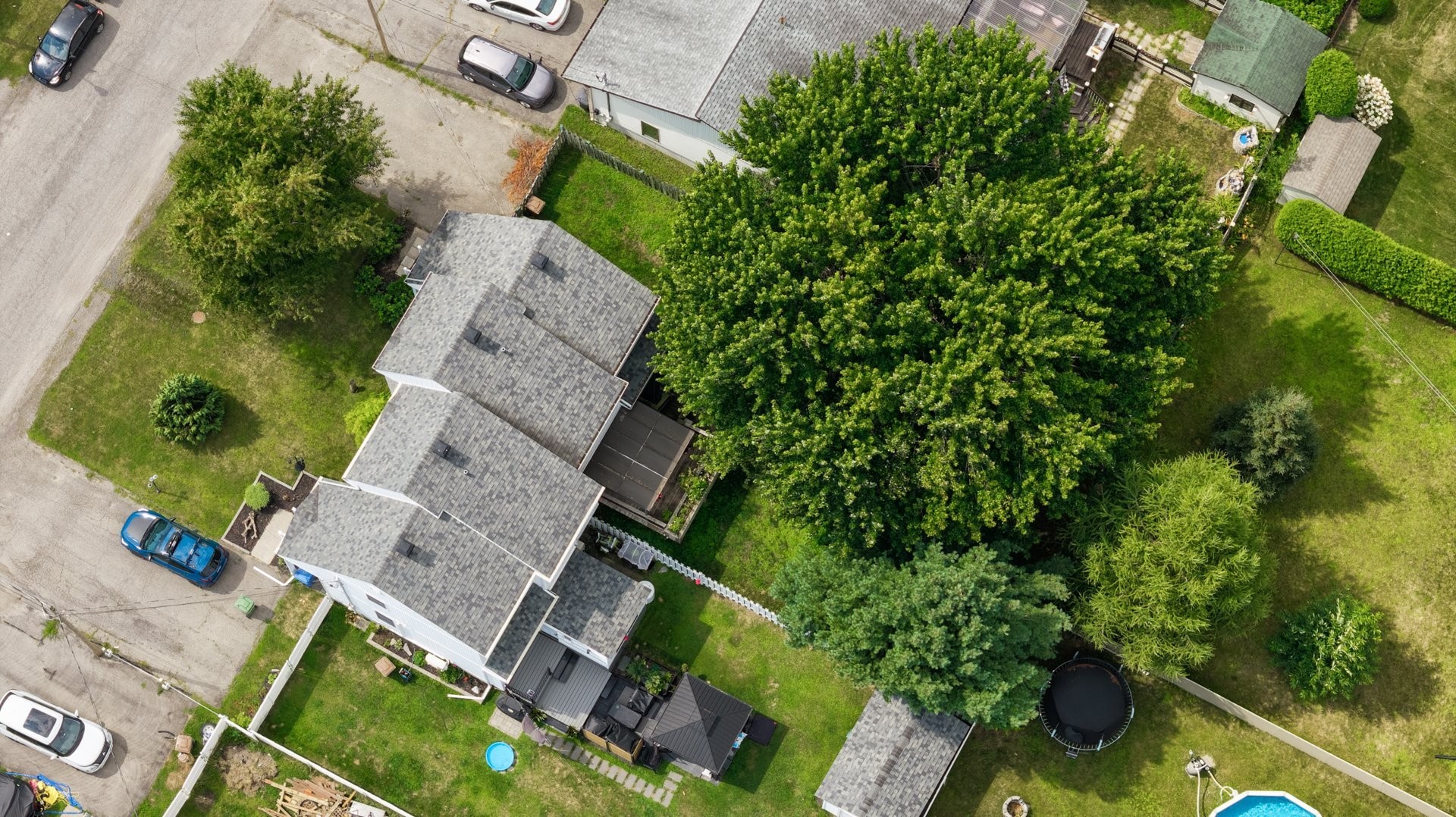 









296


12e Avenue

,
Saint-Zotique,




QC
J0P1Z0

