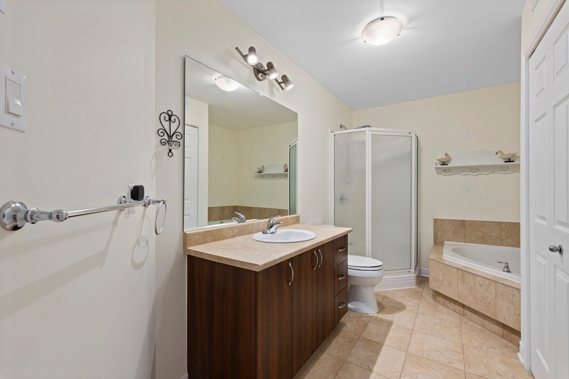 









49


Rue de la Seigneurie

, 2C,
Pincourt,




QC
J7W0M9

