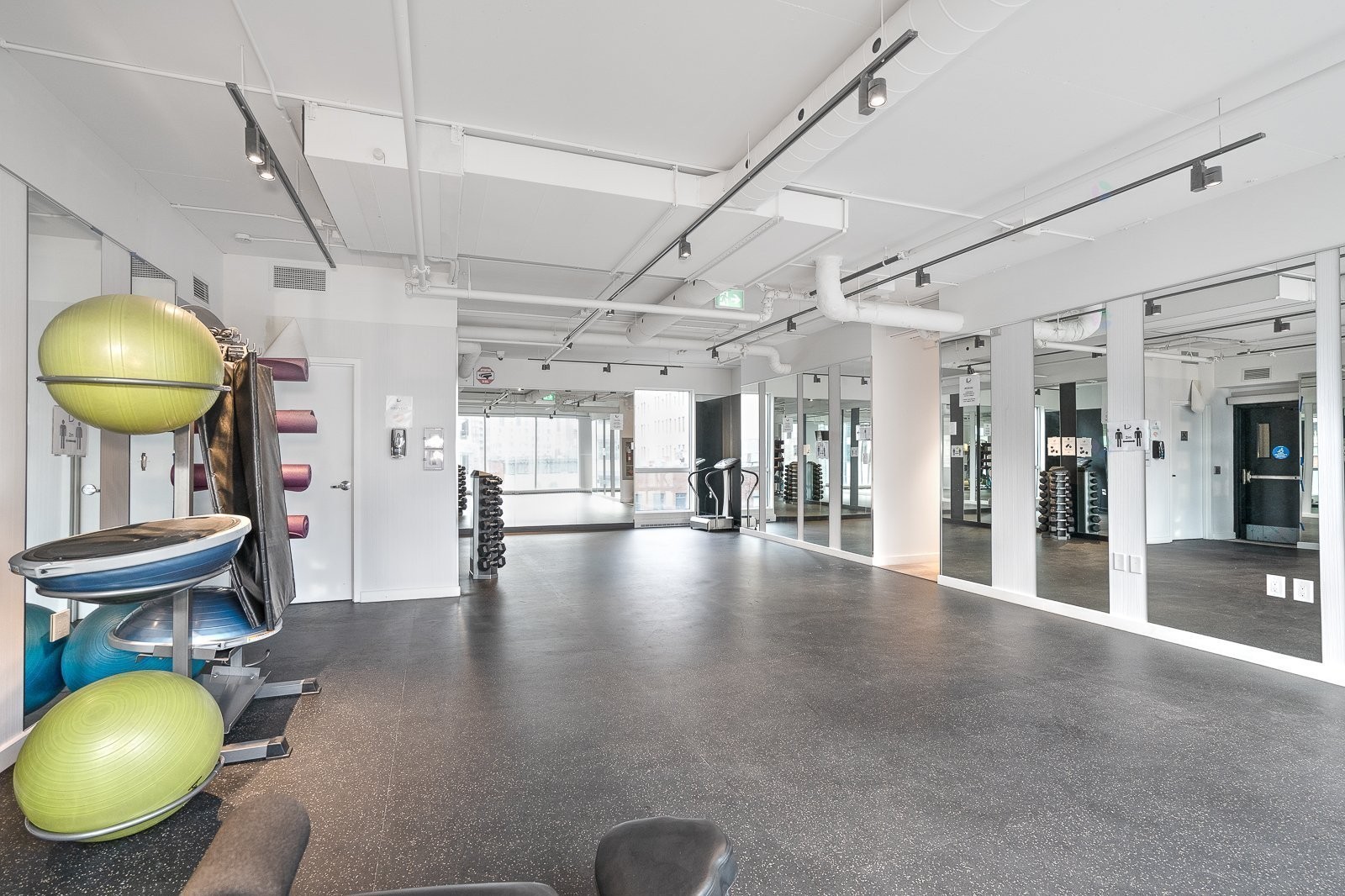 









1211


Rue Drummond

, 405,
Montréal (Ville-Marie),




QC
H3G0B6

