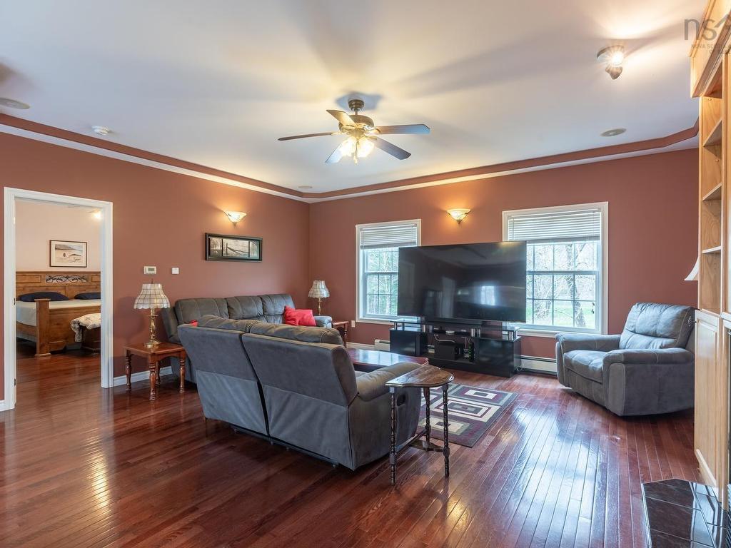 












10 Sylvania Terrace

,
Hammonds Plains,




NS
B3Z 1J1

