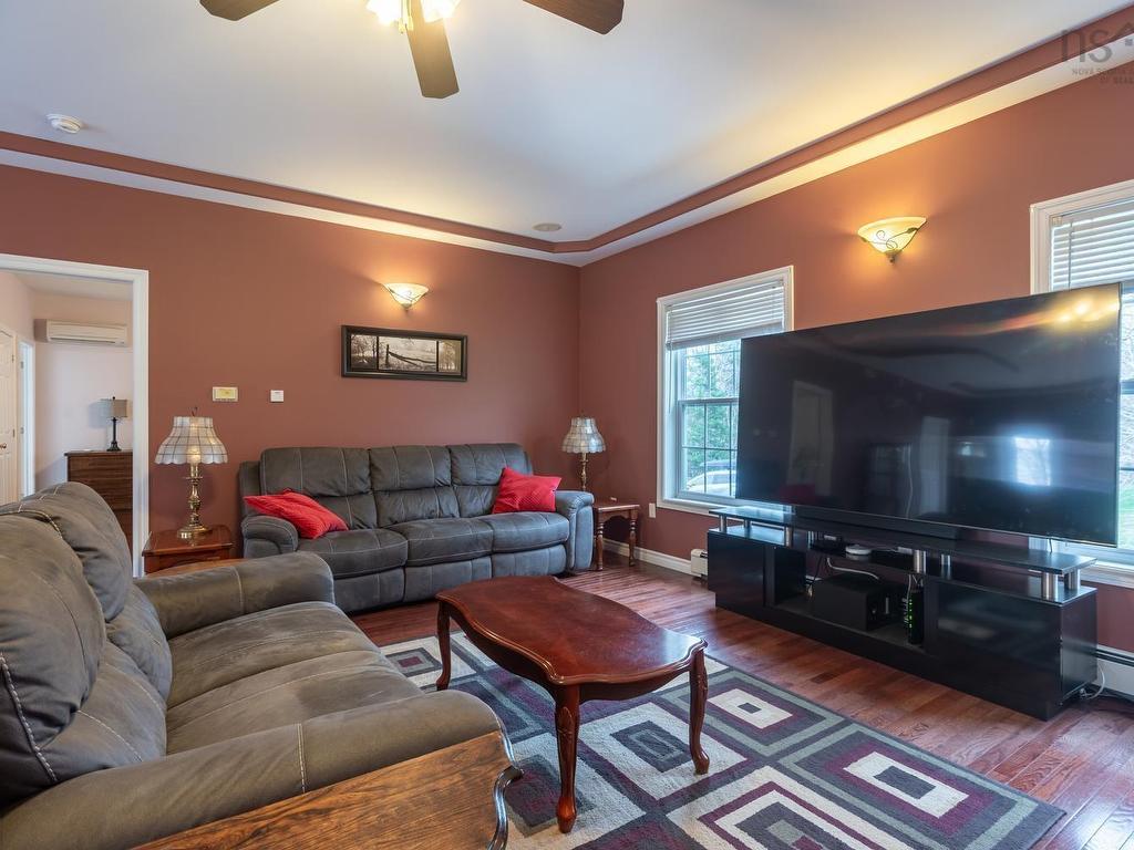 












10 Sylvania Terrace

,
Hammonds Plains,




NS
B3Z 1J1

