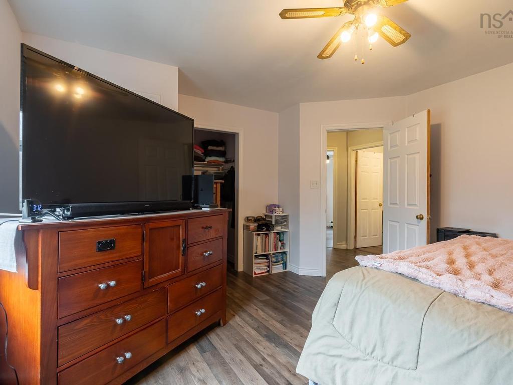 












10 Sylvania Terrace

,
Hammonds Plains,




NS
B3Z 1J1

