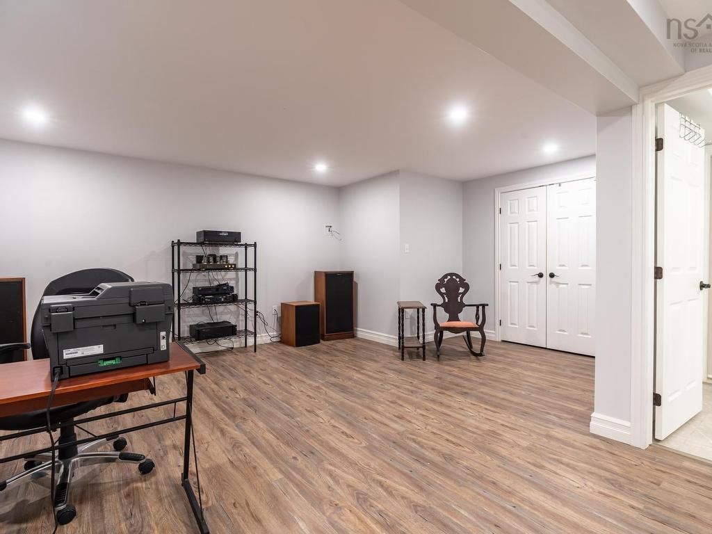 












10 Sylvania Terrace

,
Hammonds Plains,




NS
B3Z 1J1

