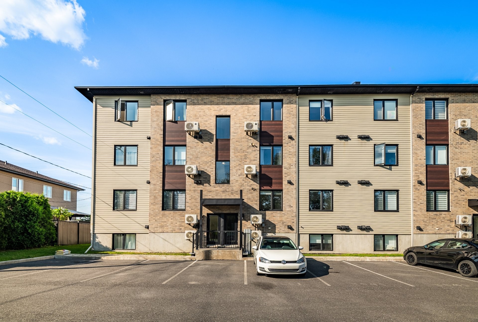 









3657


Rue du Granit

,
Carignan,




QC
J3L0Y5

