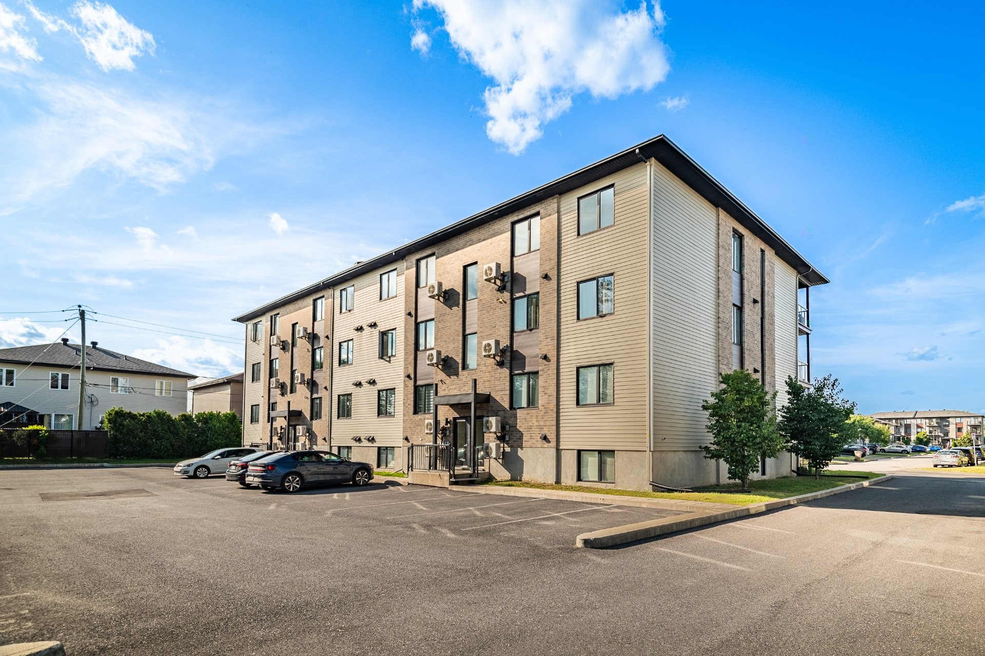









3657


Rue du Granit

,
Carignan,




QC
J3L0Y5

