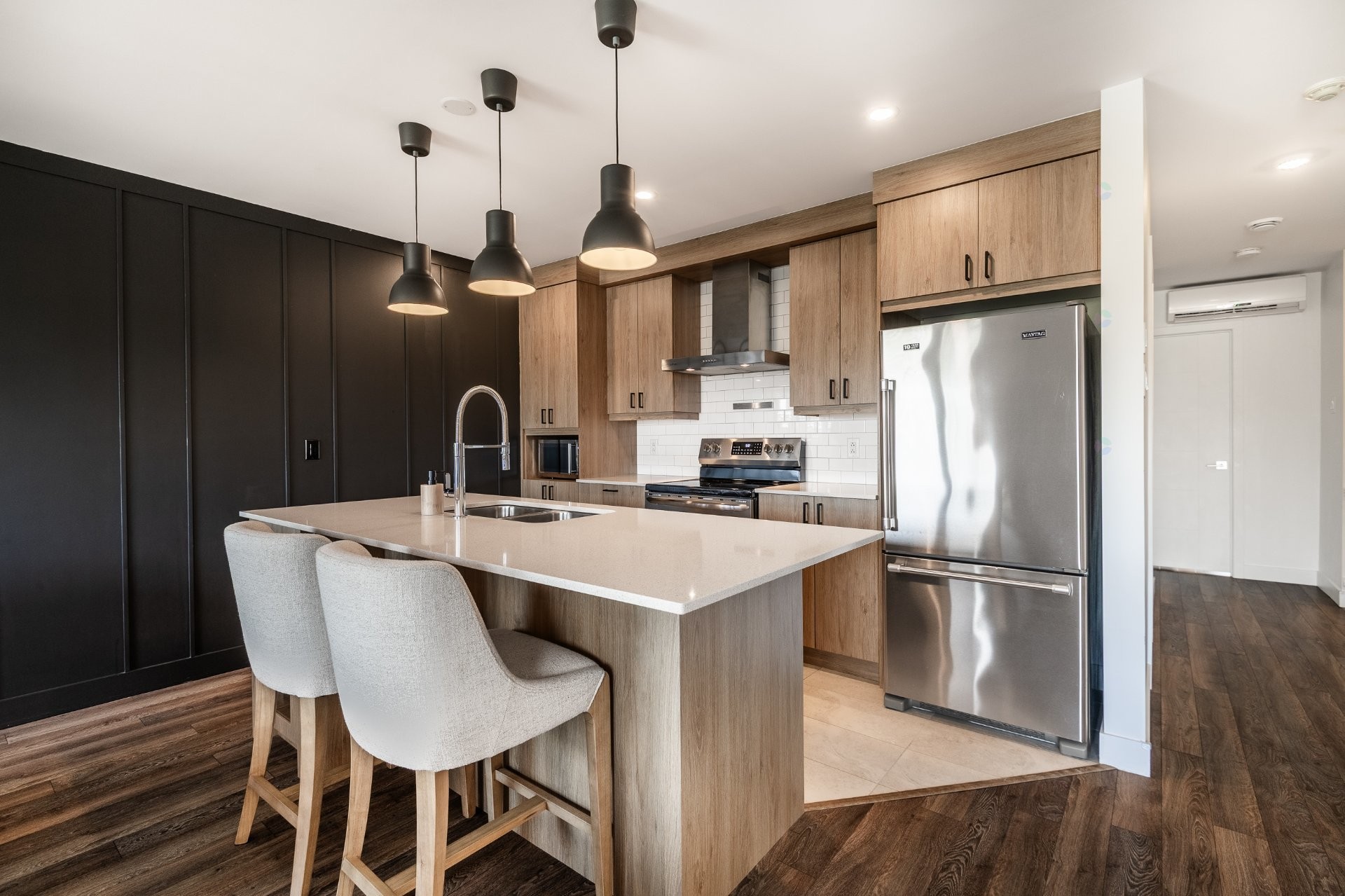 









3657


Rue du Granit

,
Carignan,




QC
J3L0Y5

