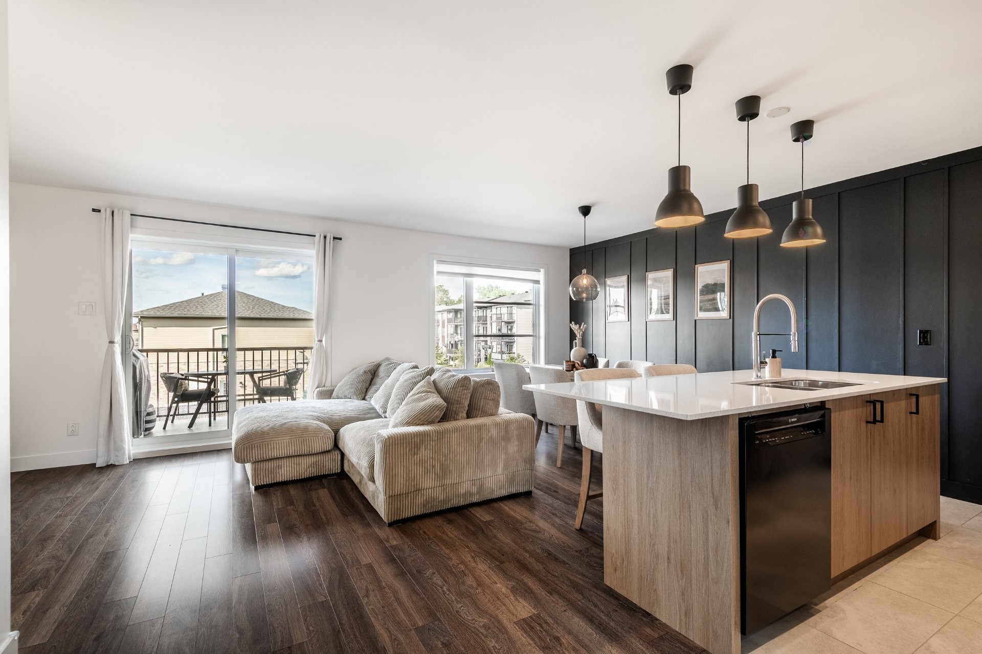 









3657


Rue du Granit

,
Carignan,




QC
J3L0Y5

