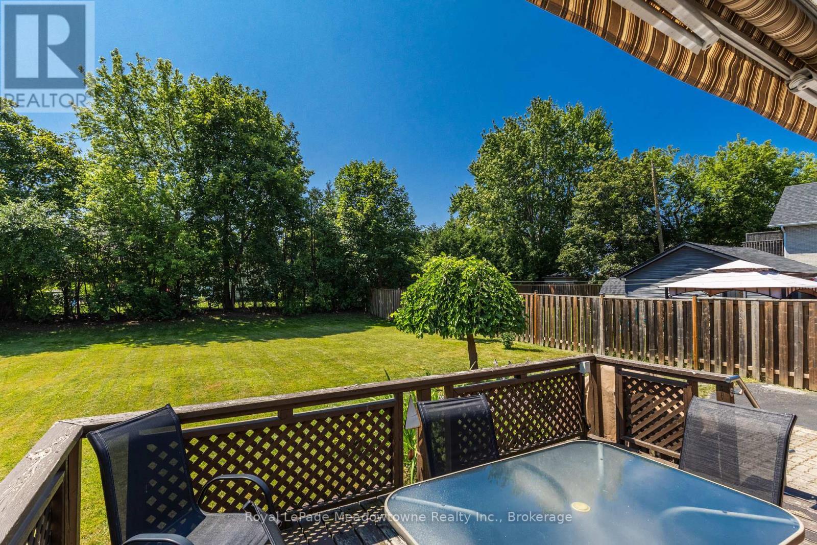 












228 BELL STREET

,
Milton (OM Old Milton),




Ontario
L9T2A9

