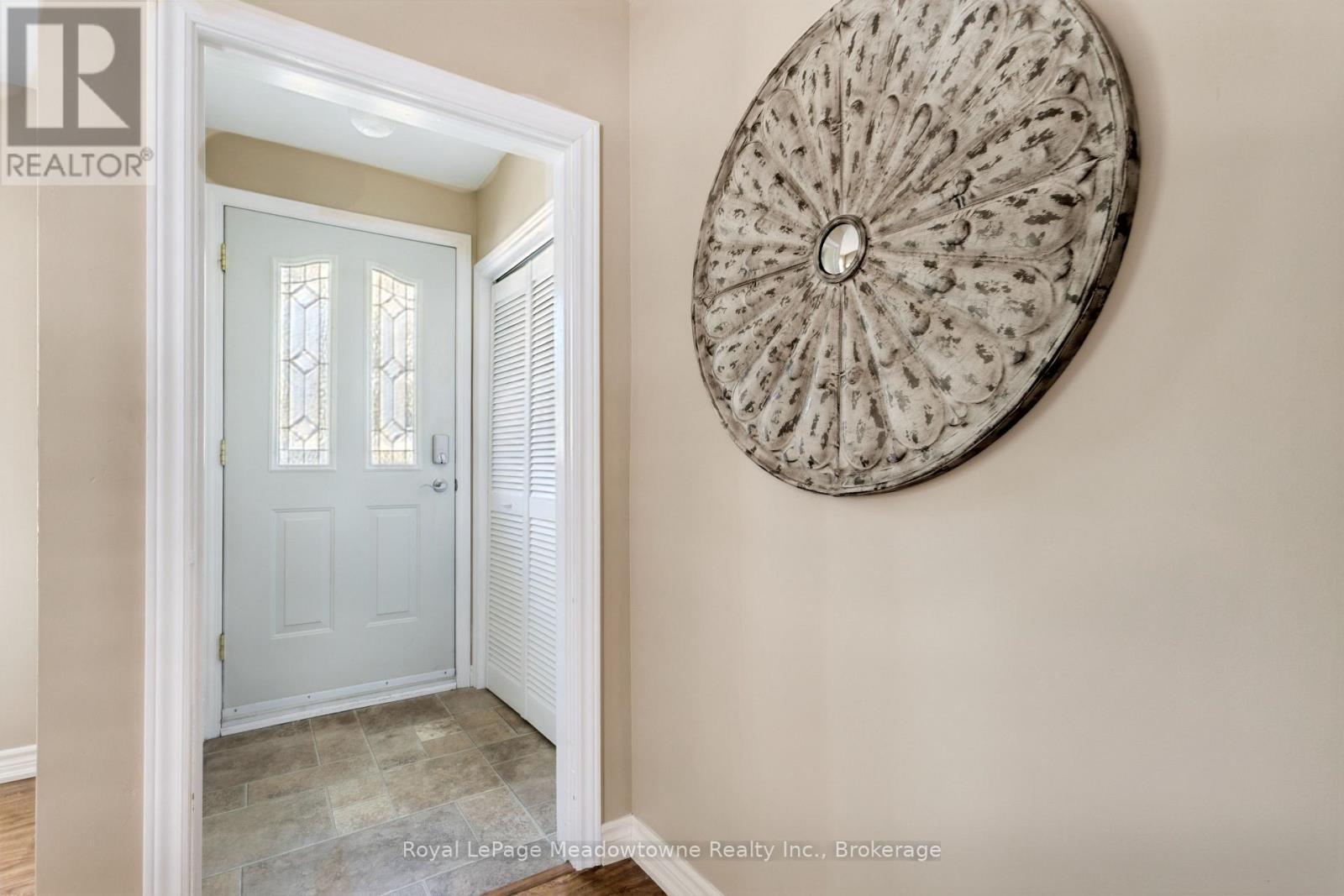












228 BELL STREET

,
Milton (OM Old Milton),




Ontario
L9T2A9

