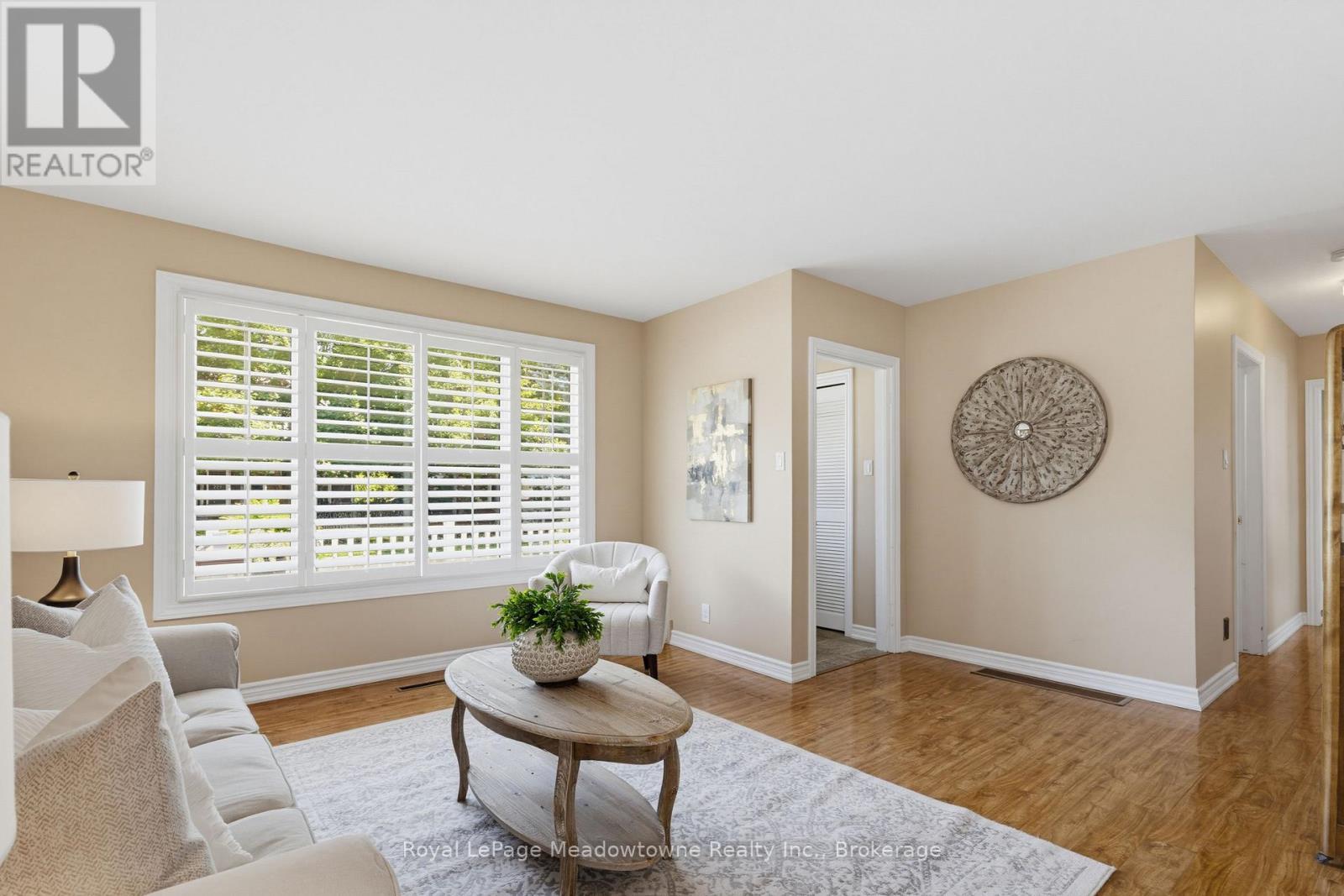 












228 BELL STREET

,
Milton (OM Old Milton),




Ontario
L9T2A9

