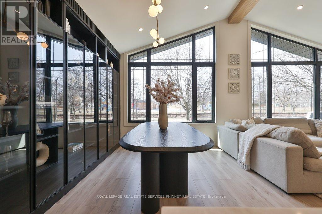 












75 RANGOON ROAD

,
Toronto,




Ontario
M9C4N8

