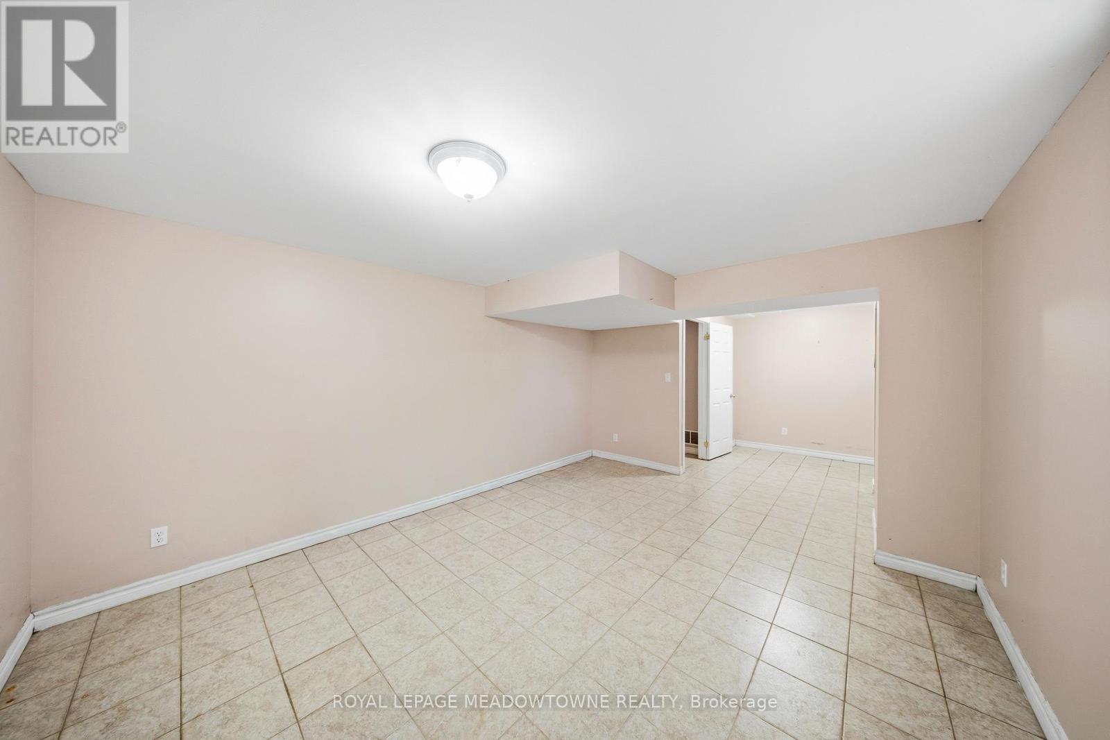 












9078 WELLINGTON RD 124

,
Erin,




Ontario
N1H6H7

