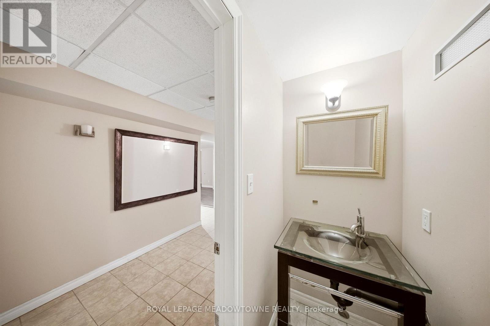 












9078 WELLINGTON RD 124

,
Erin,




Ontario
N1H6H7

