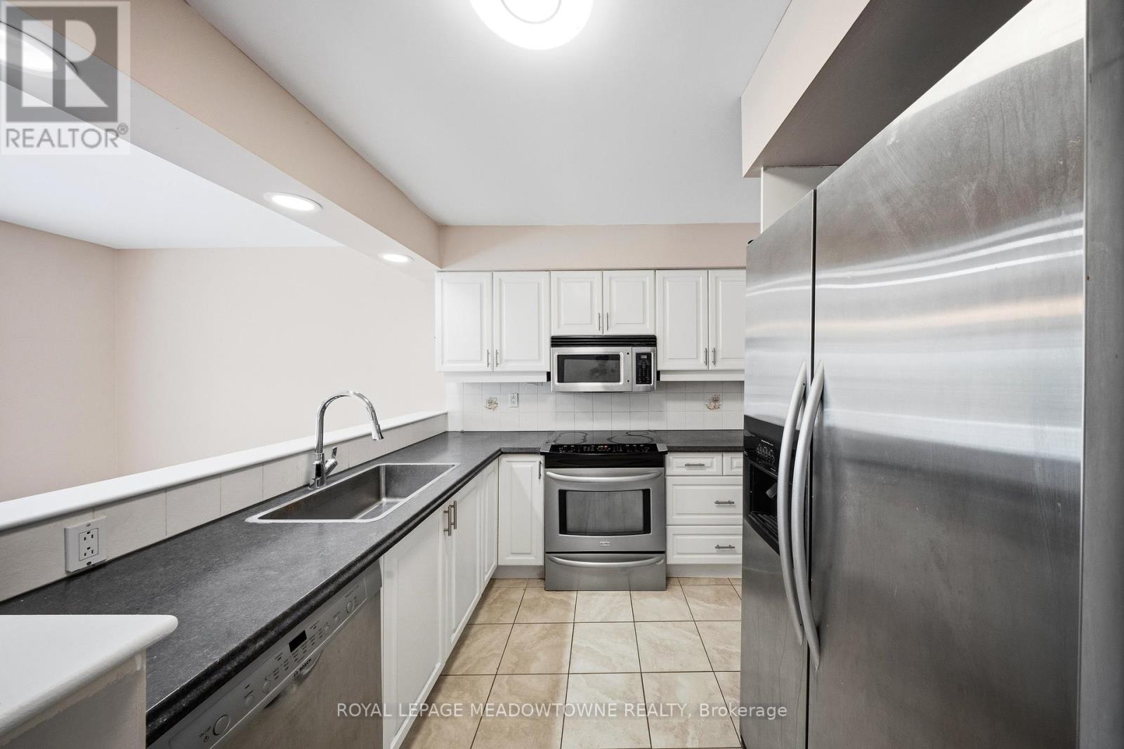 












9078 WELLINGTON RD 124

,
Erin,




Ontario
N1H6H7

