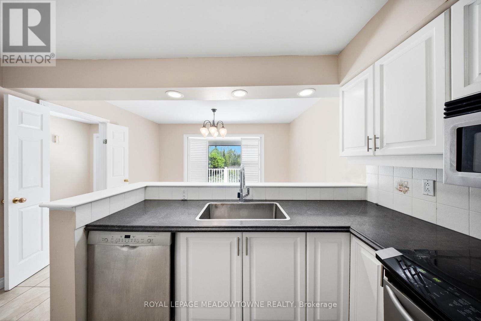 












9078 WELLINGTON RD 124

,
Erin,




Ontario
N1H6H7

