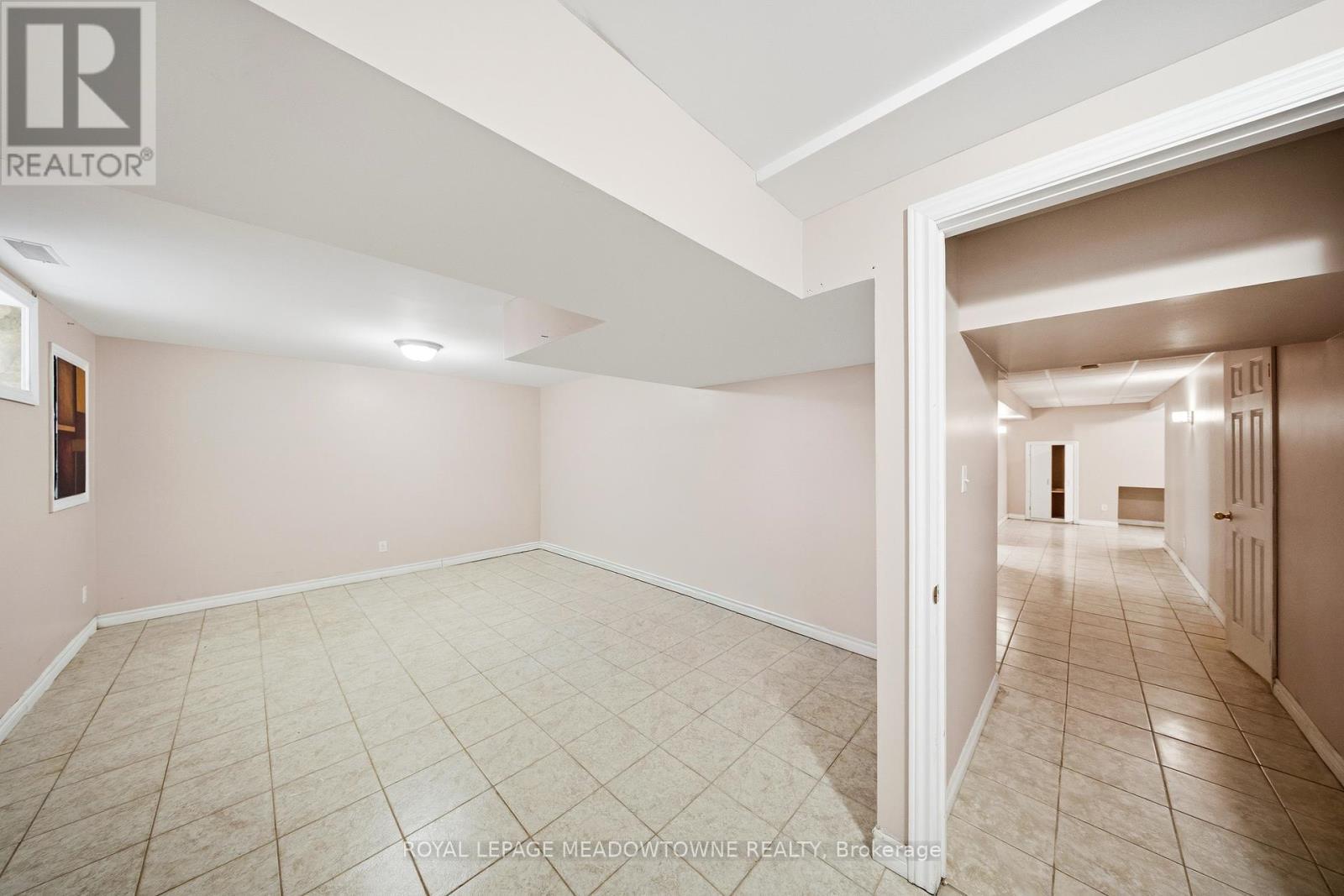 












9078 WELLINGTON RD 124

,
Erin,




Ontario
N1H6H7

