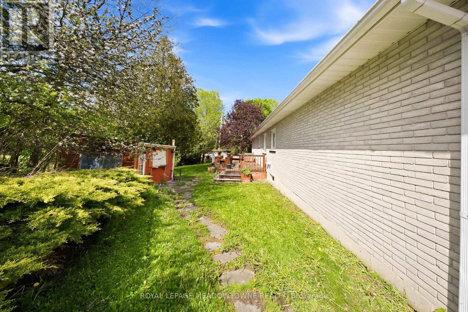 












9078 WELLINGTON RD 124

,
Erin,




Ontario
N1H6H7


