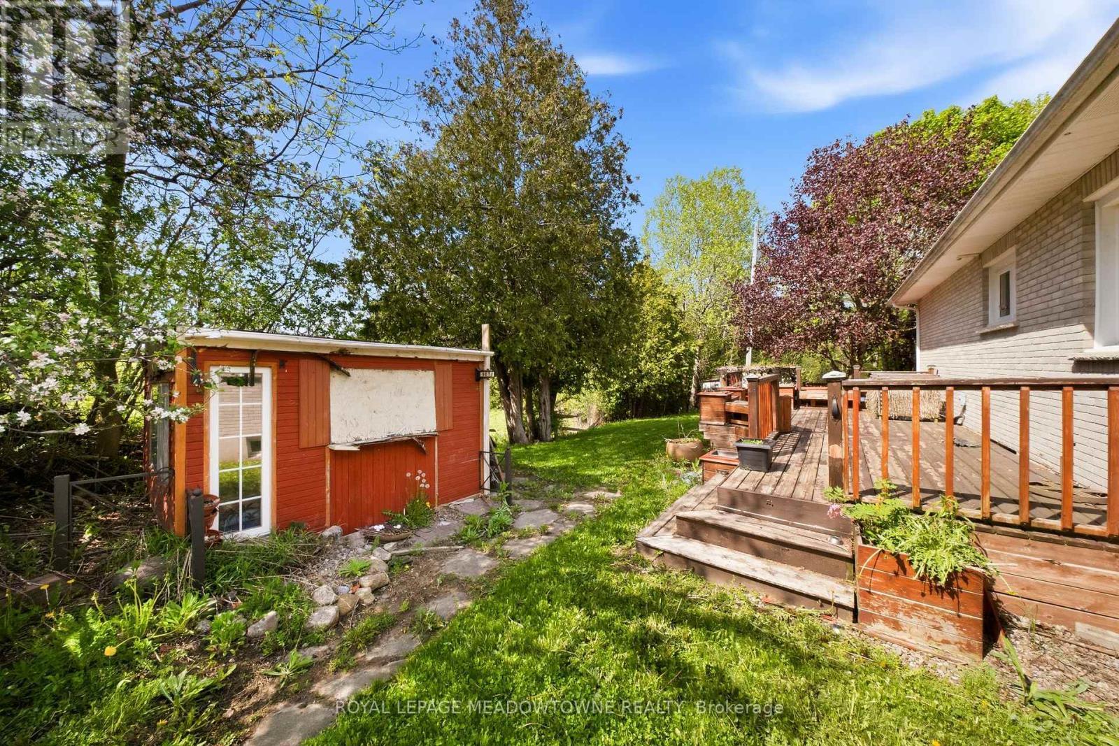 












9078 WELLINGTON RD 124

,
Erin,




Ontario
N1H6H7

