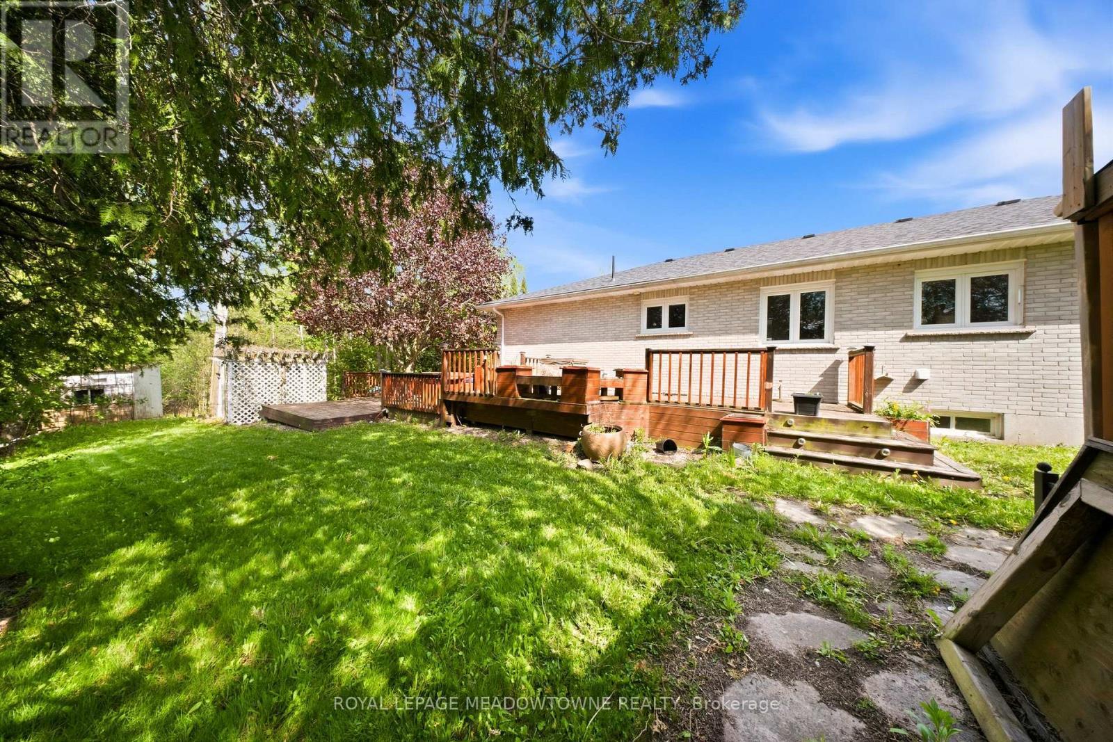












9078 WELLINGTON RD 124

,
Erin,




Ontario
N1H6H7

