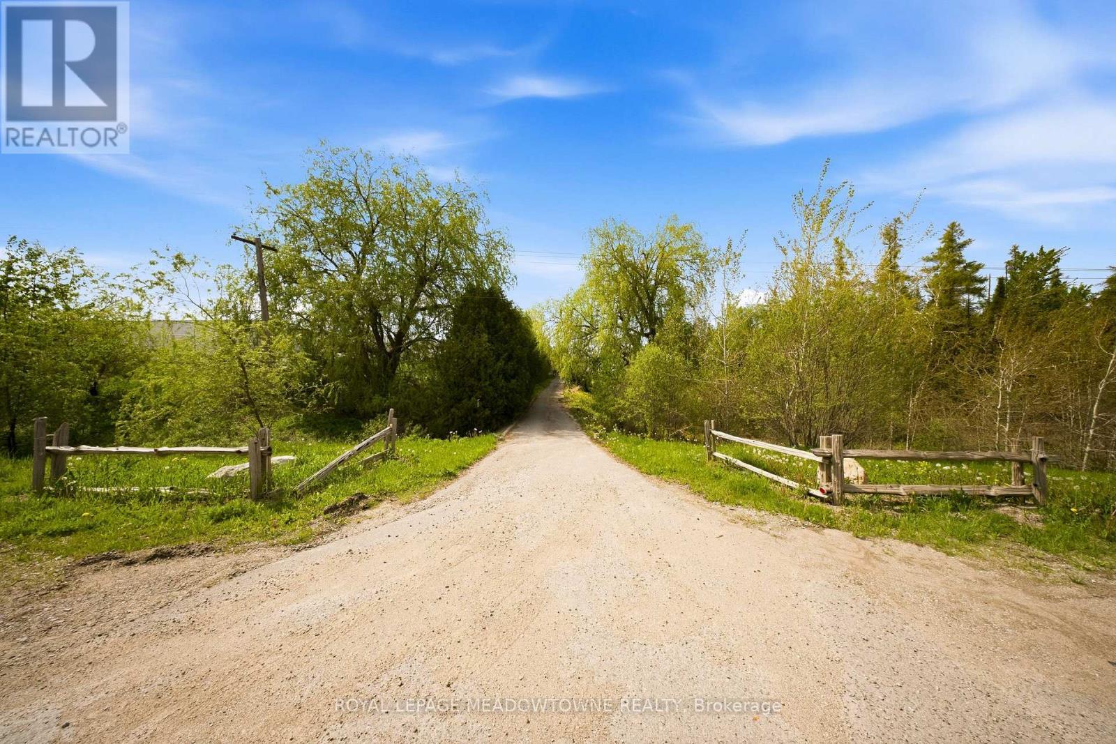 












9078 WELLINGTON RD 124

,
Erin,




Ontario
N1H6H7

