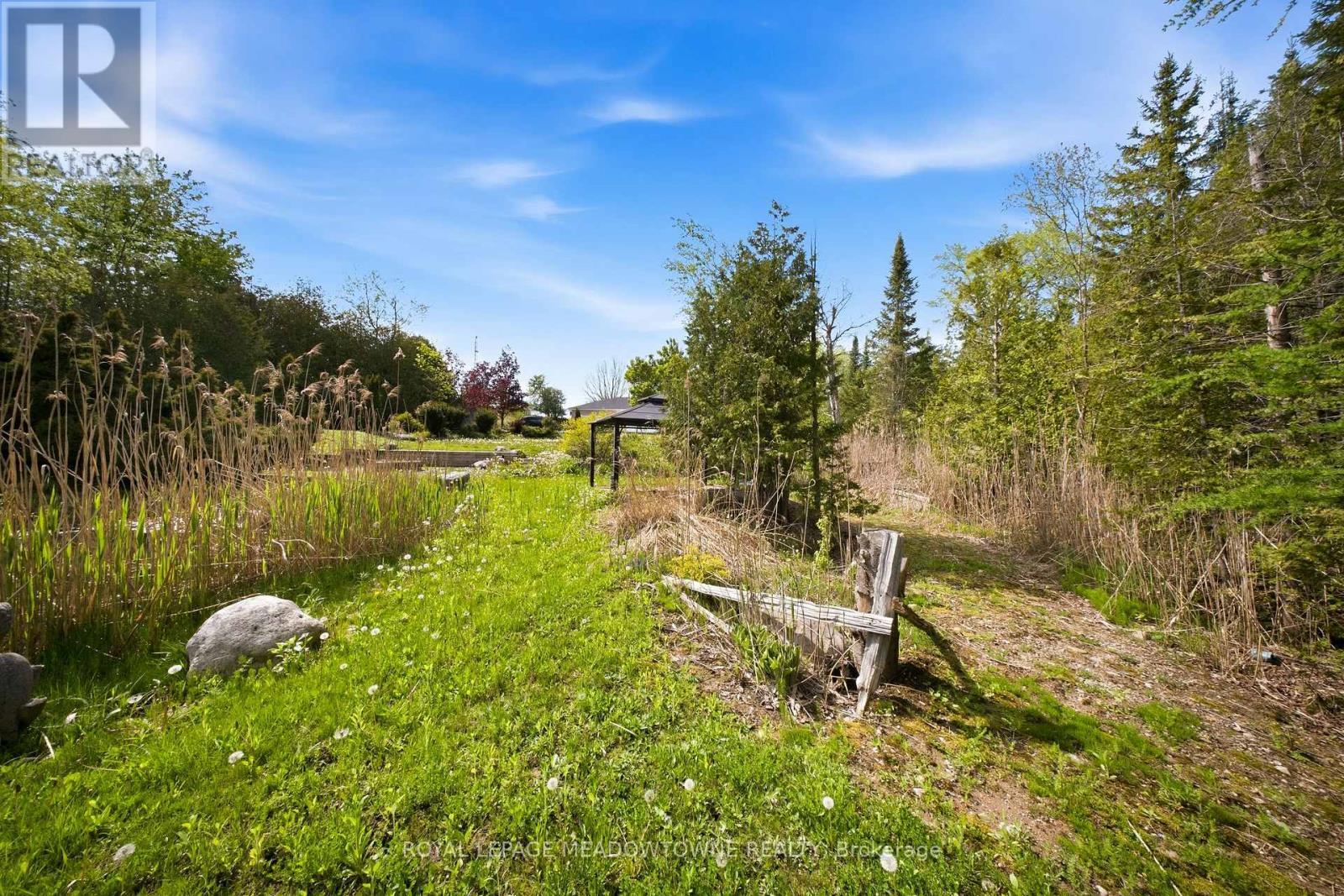 












9078 WELLINGTON RD 124

,
Erin,




Ontario
N1H6H7

