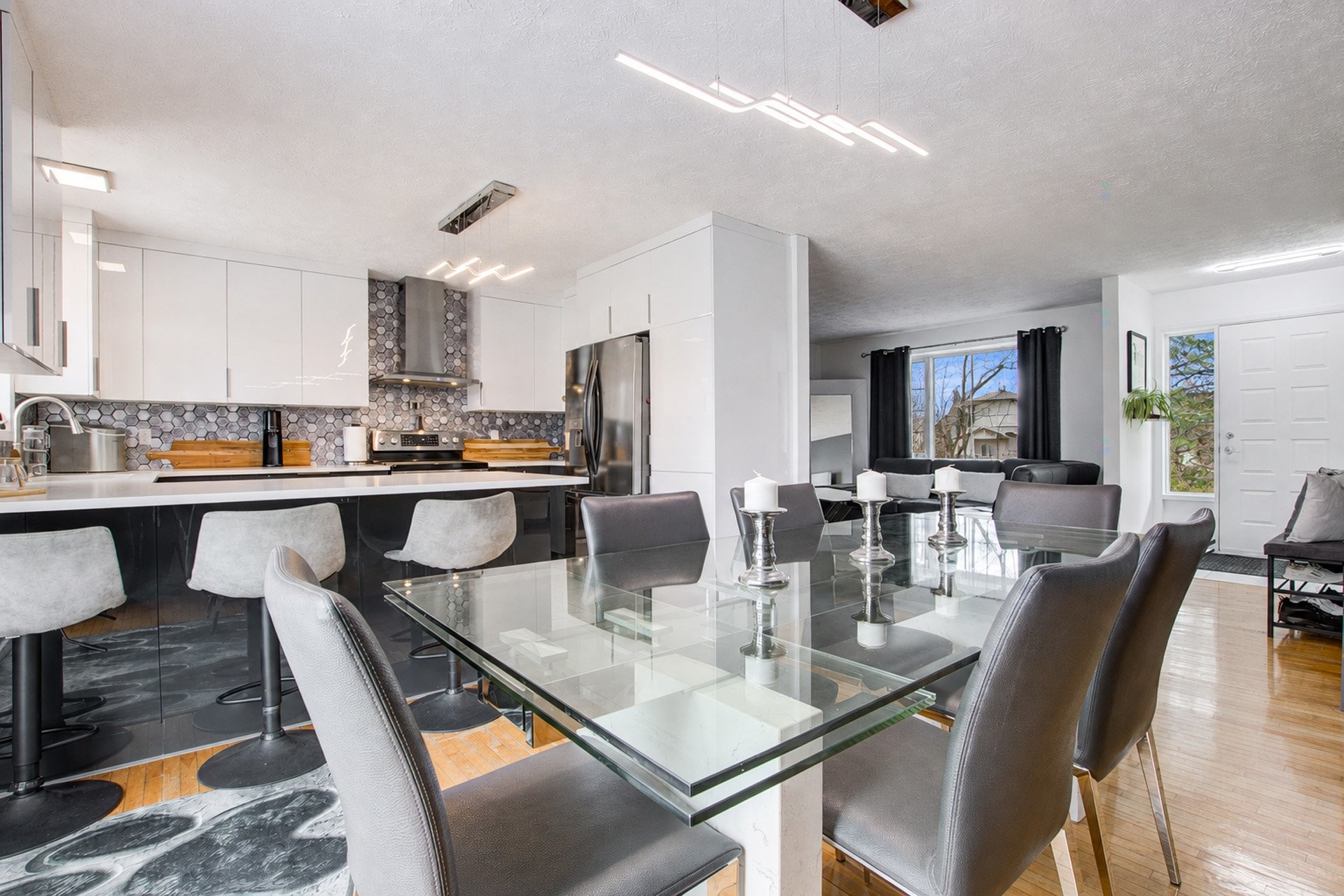 









38


Rue Carmen

,
Granby,




QC
J4J2A9

