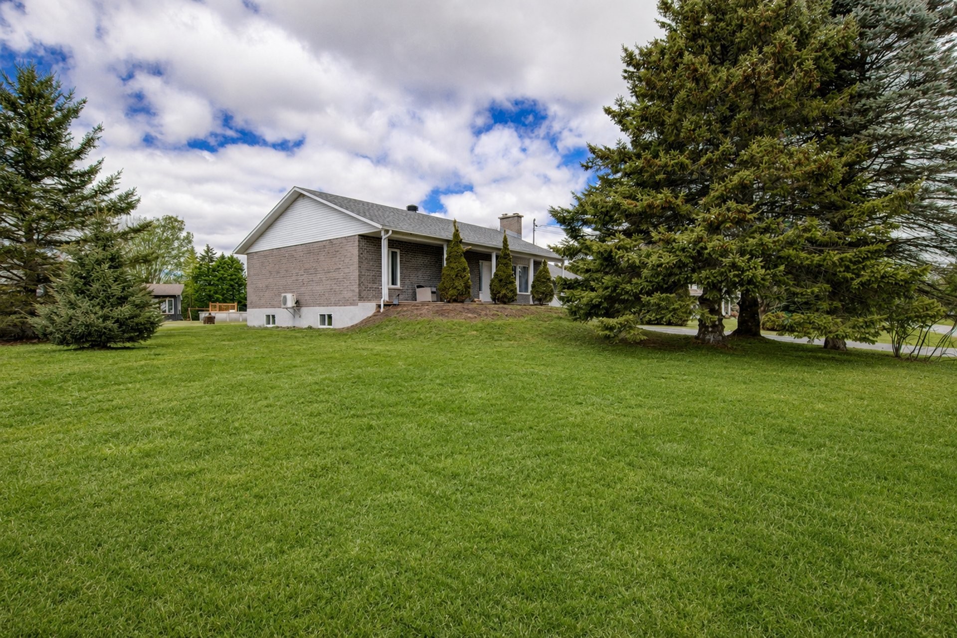 









38


Rue Carmen

,
Granby,




QC
J4J2A9

