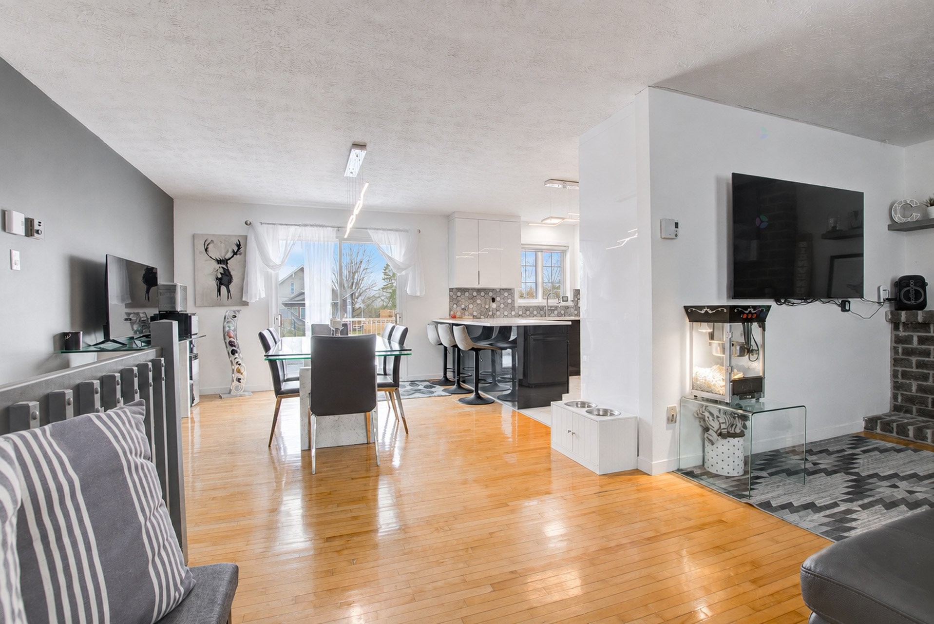 









38


Rue Carmen

,
Granby,




QC
J4J2A9


