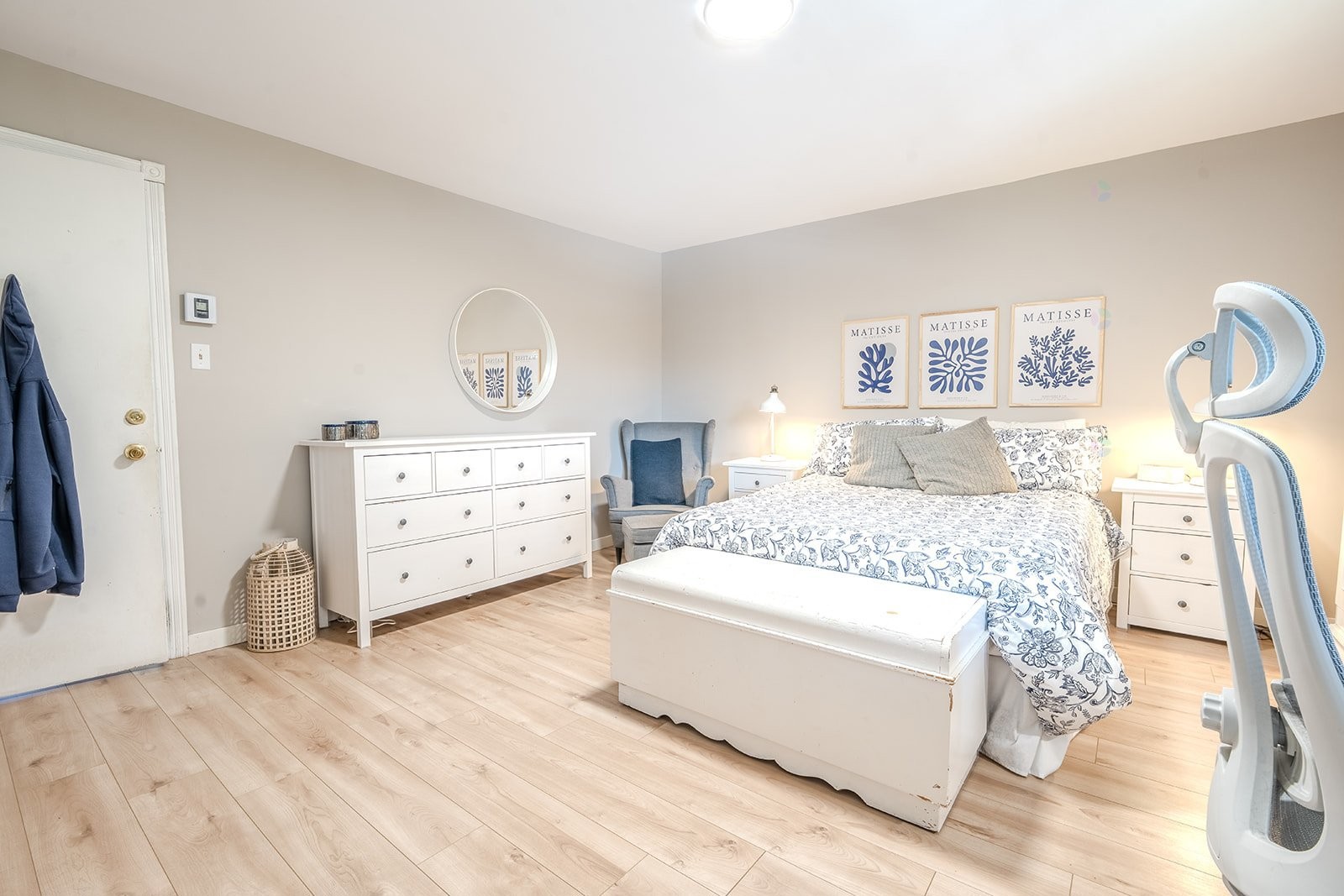 









229

 - 235


Rue Valmont

,
Repentigny (Repentigny),




QC
J5Y1S6

