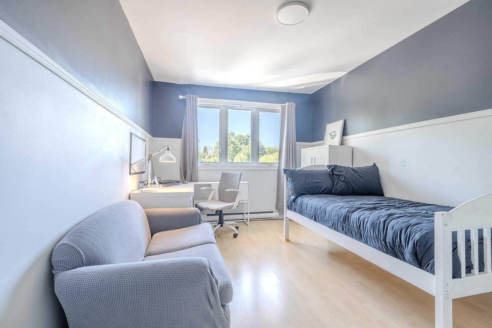 









229

 - 235


Rue Valmont

,
Repentigny (Repentigny),




QC
J5Y1S6


