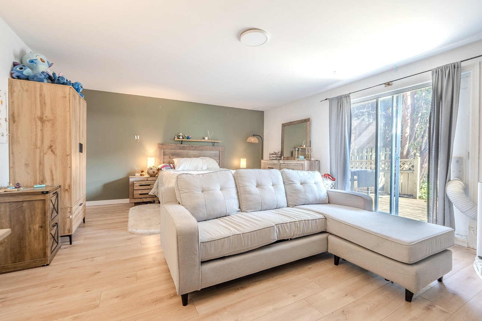 









229

 - 235


Rue Valmont

,
Repentigny (Repentigny),




QC
J5Y1S6

