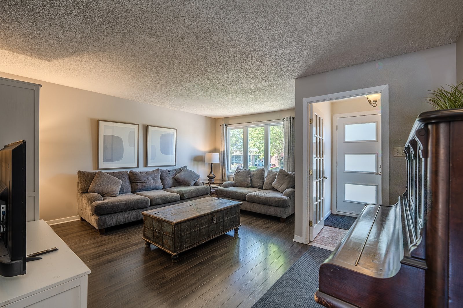 









229

 - 235


Rue Valmont

,
Repentigny (Repentigny),




QC
J5Y1S6

