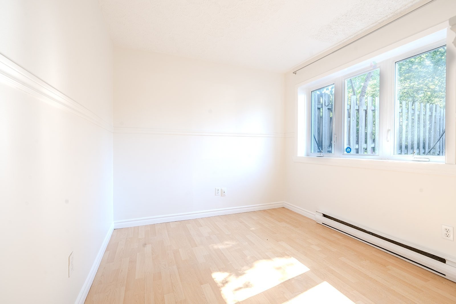 









229

 - 235


Rue Valmont

,
Repentigny (Repentigny),




QC
J5Y1S6


