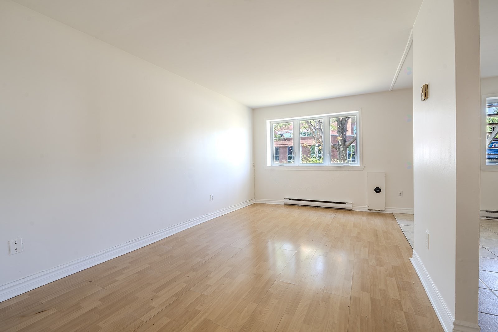 









229

 - 235


Rue Valmont

,
Repentigny (Repentigny),




QC
J5Y1S6

