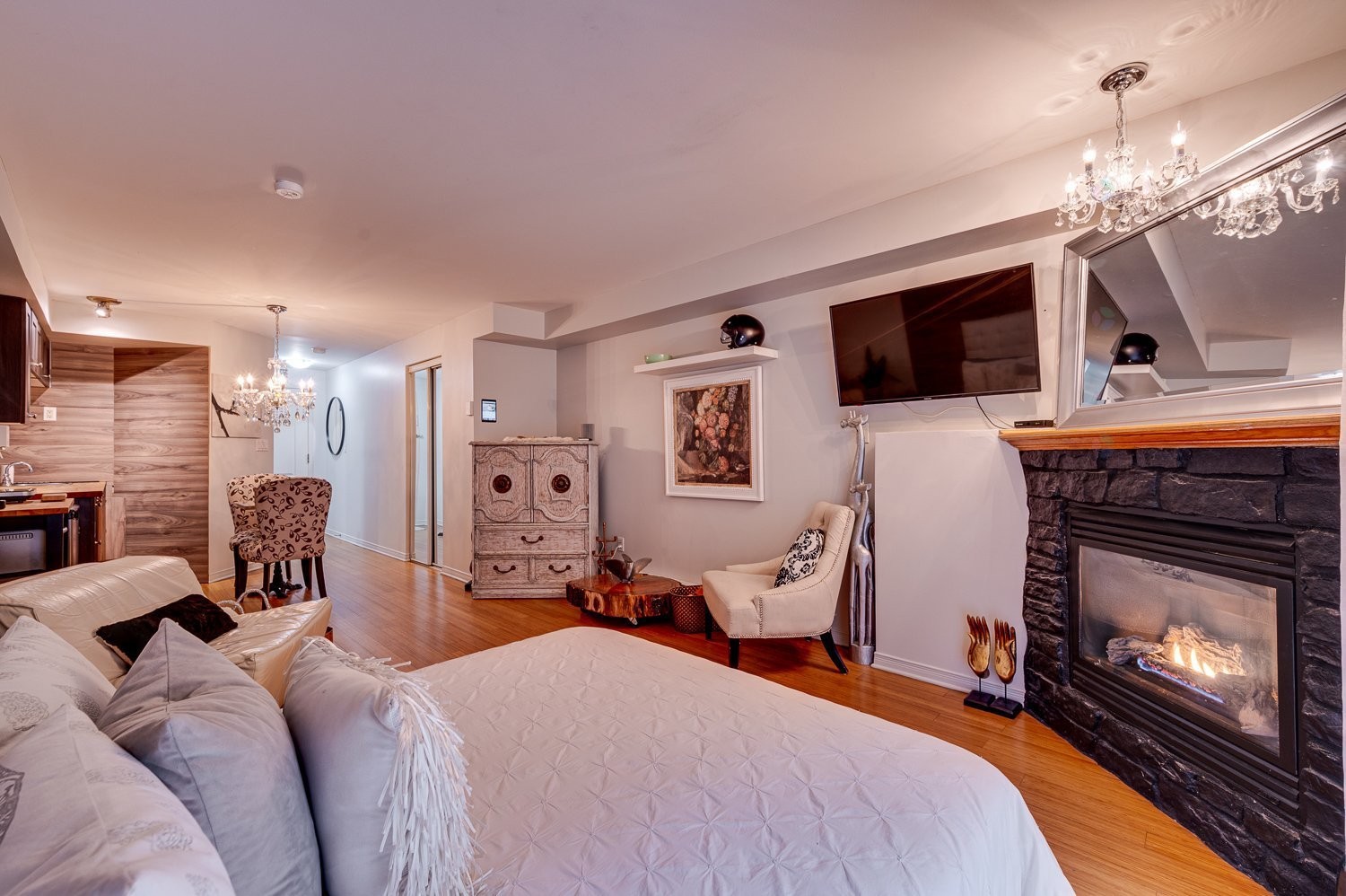 









570


Ch. des Frênes

, 3108,
Piedmont,




QC
J0R1K0

