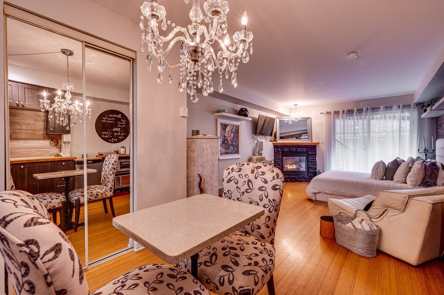 









570


Ch. des Frênes

, 3108,
Piedmont,




QC
J0R1K0

