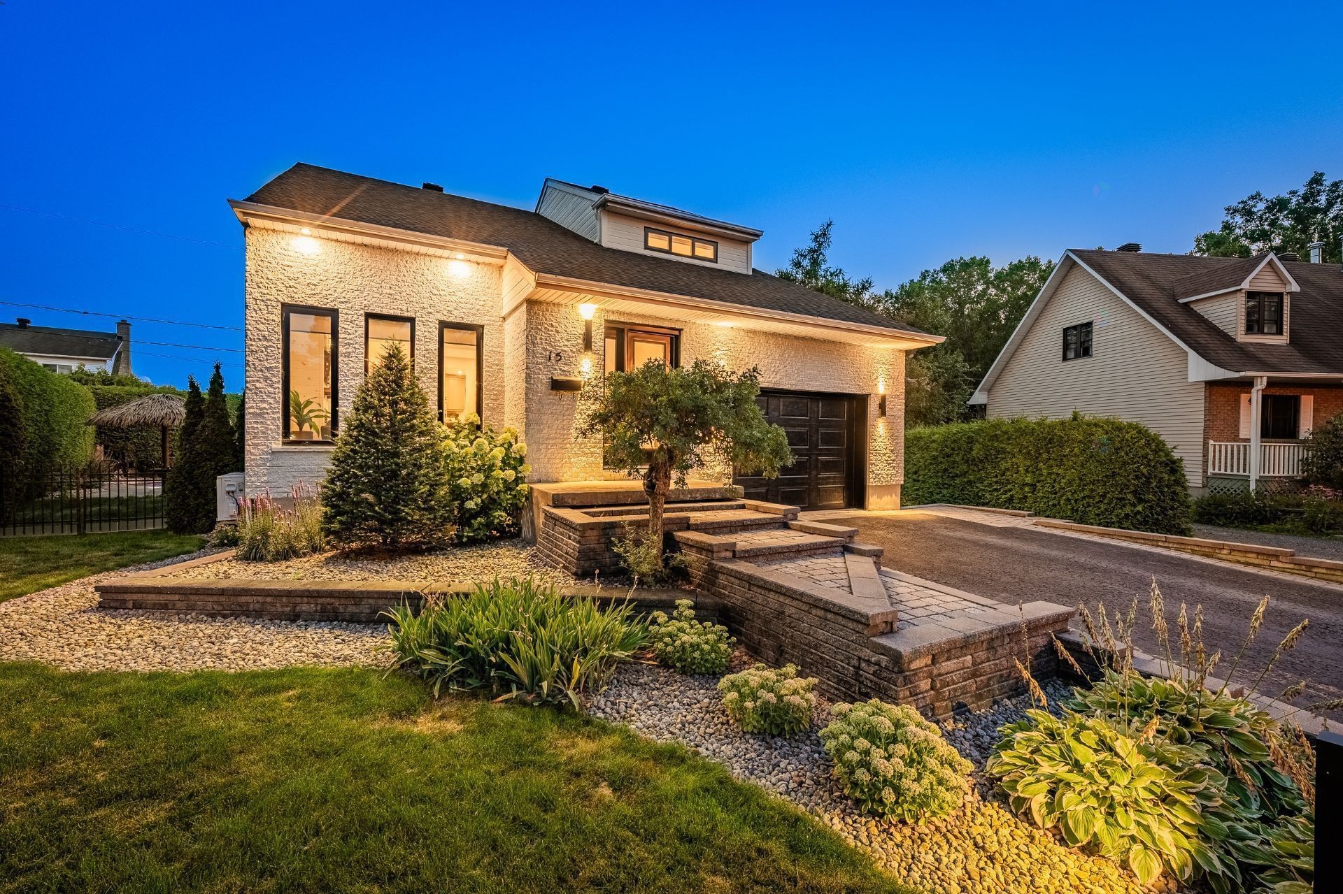 









15


Rue Besset

,
Saint-Mathias-sur-Richelieu,




QC
J3L6A3

